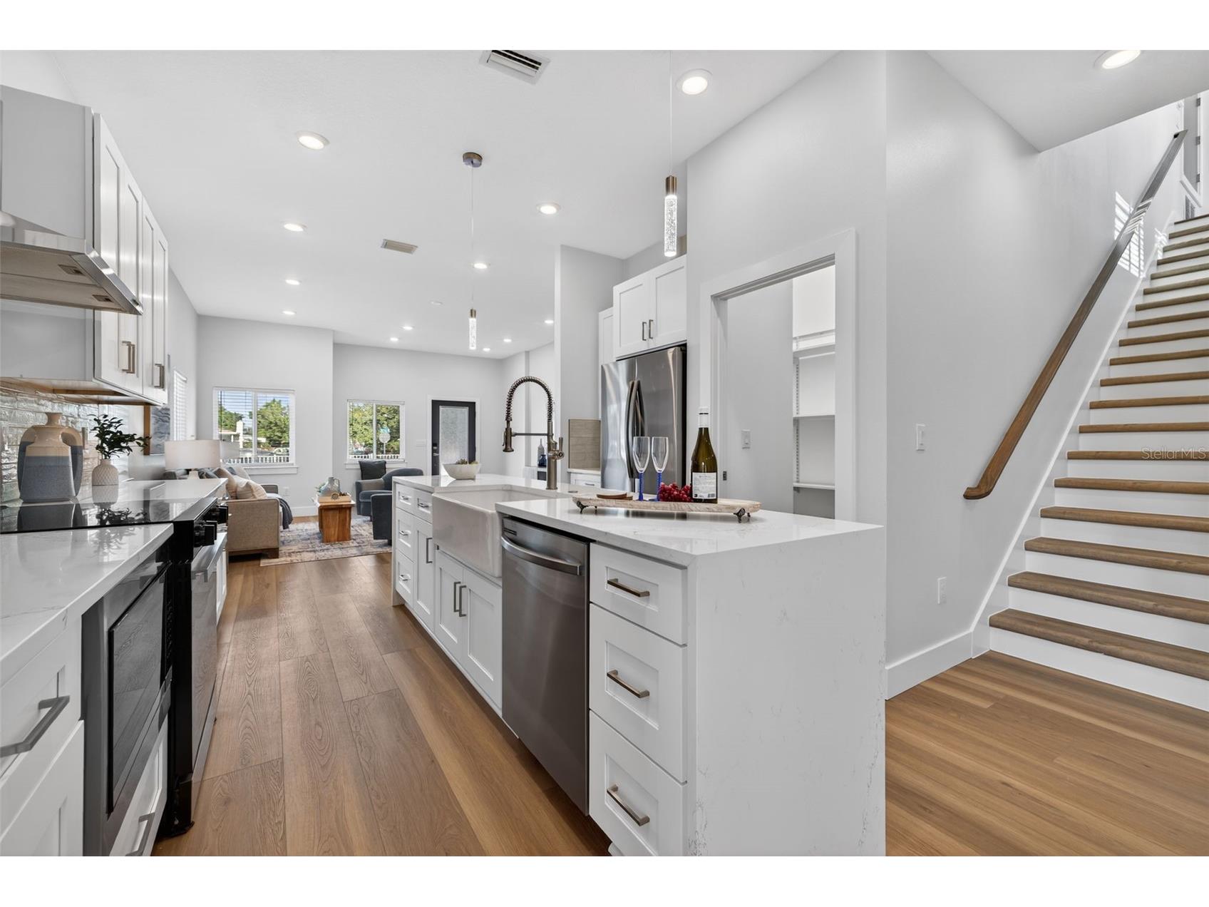 2530 34th Avenue N Saint Petersburg FL 33713 TB8456899 image15