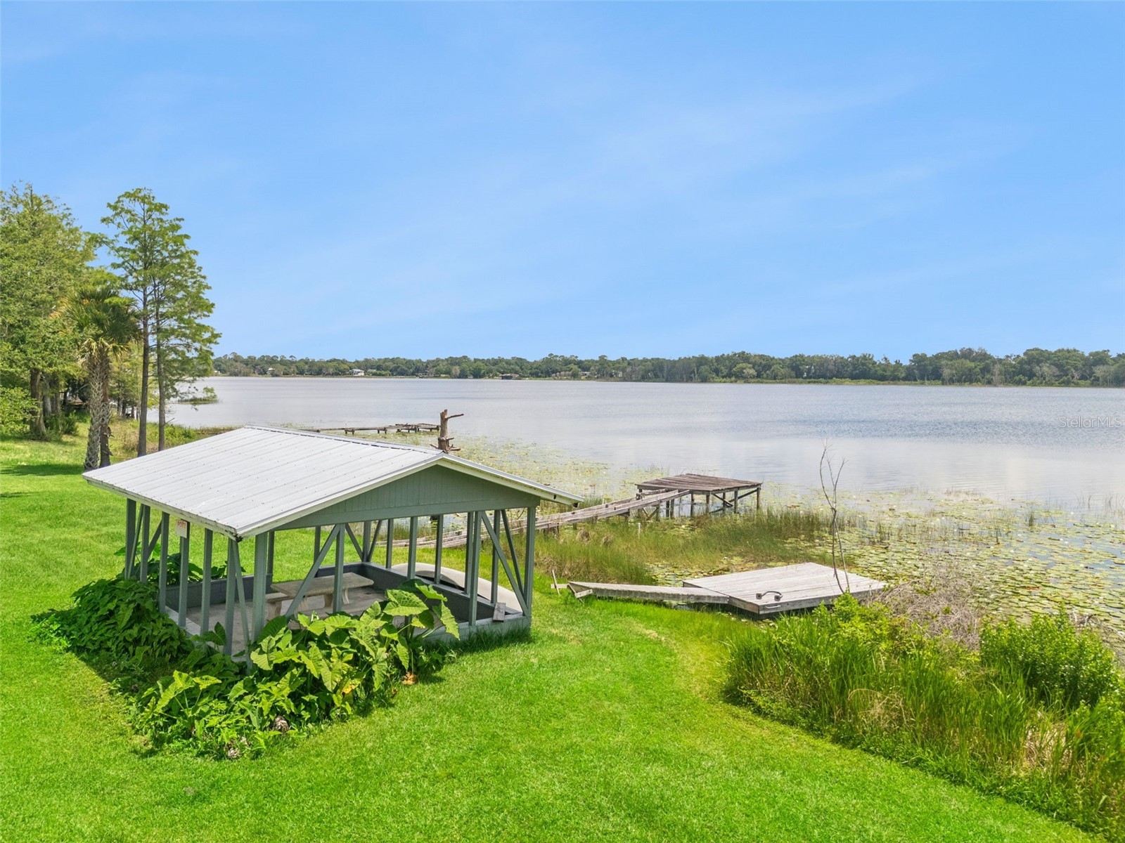 2530 E New York Avenue Deland FL 32724 - LAKE WINNEMISSETT O6411149 image44