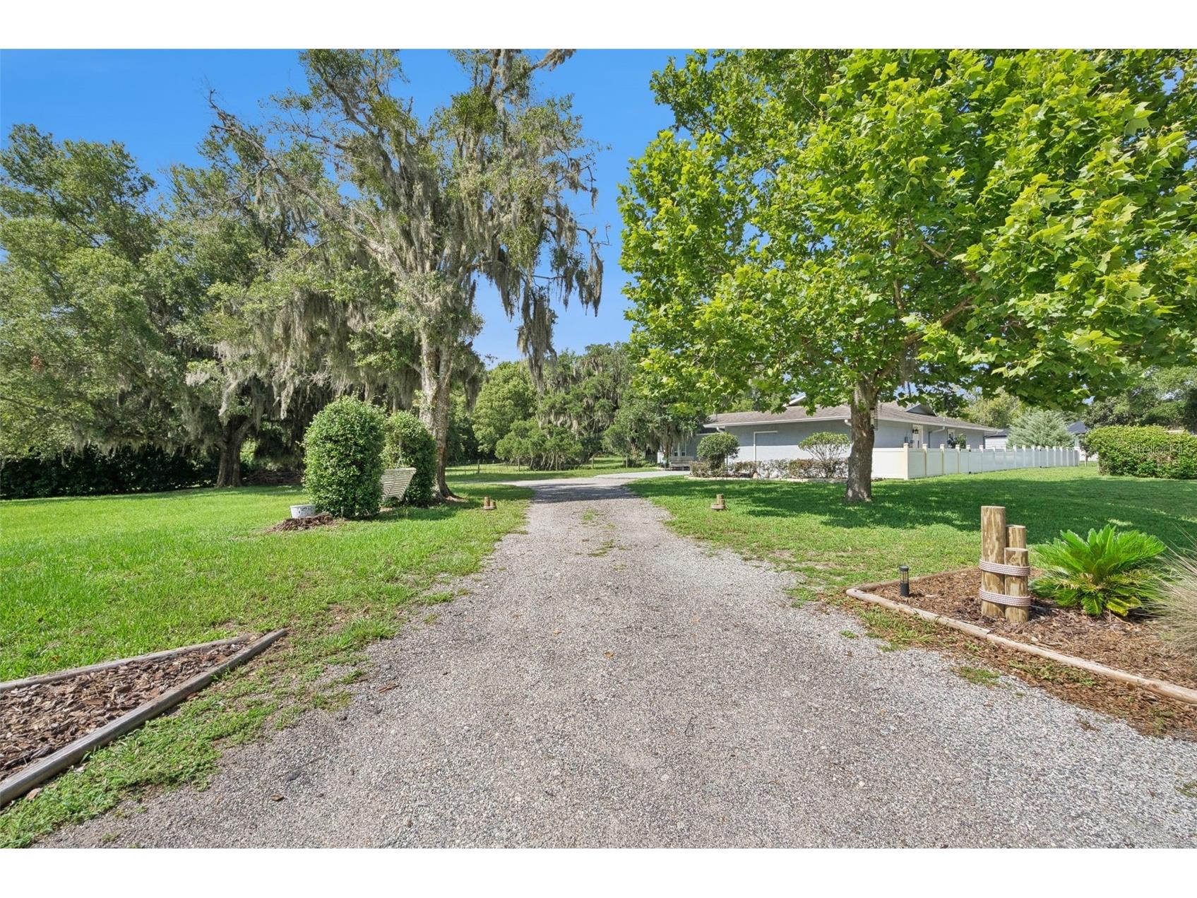2530 E New York Avenue Deland FL 32724 - LAKE WINNEMISSETT O6411149 image46