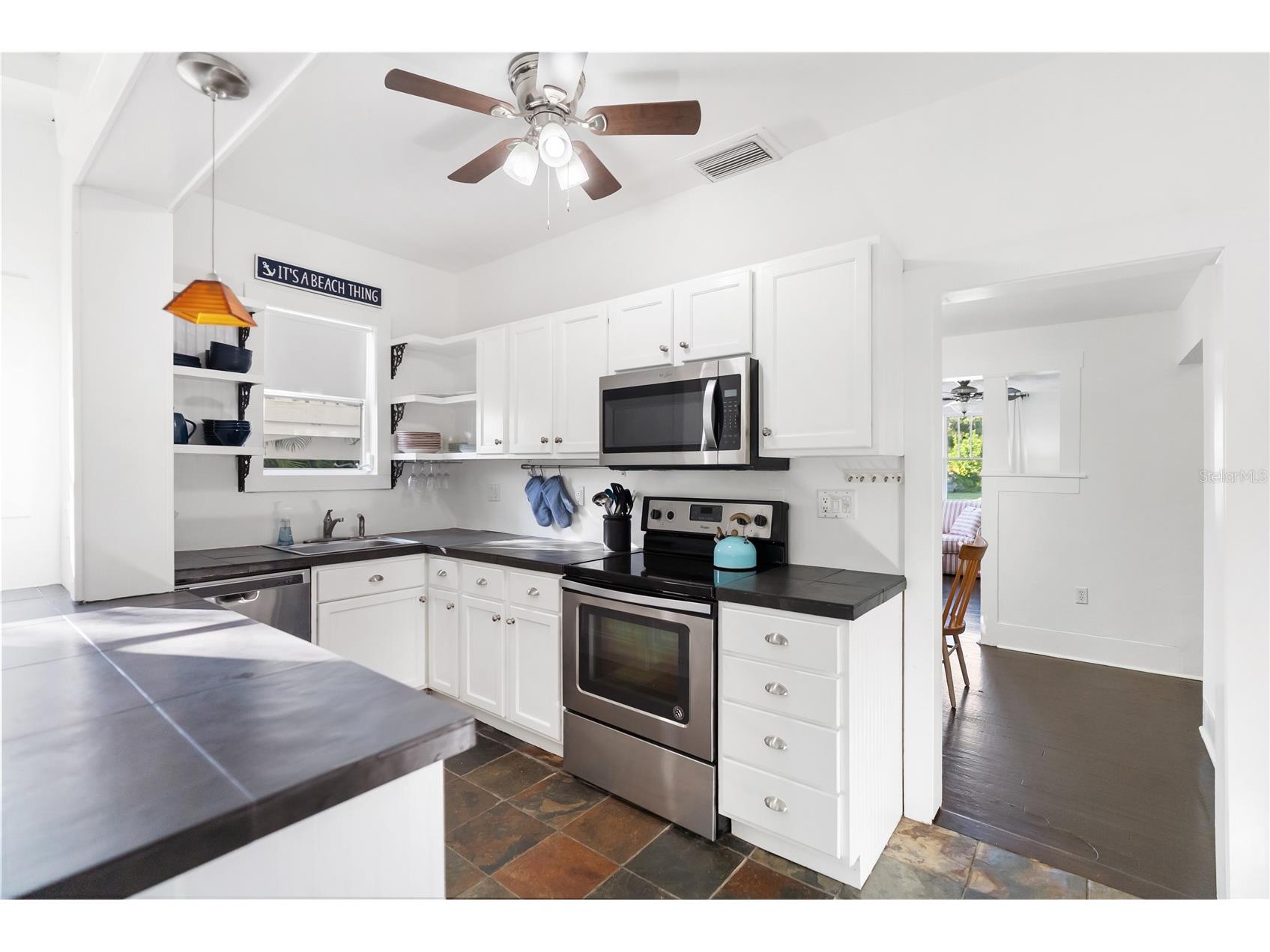 2530 Loma Linda Street Sarasota FL 34239 A4669972 image11