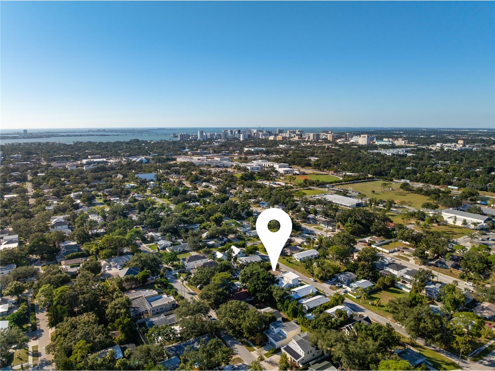 2530 Loma Linda Street Sarasota FL 34239 A4669972 image2