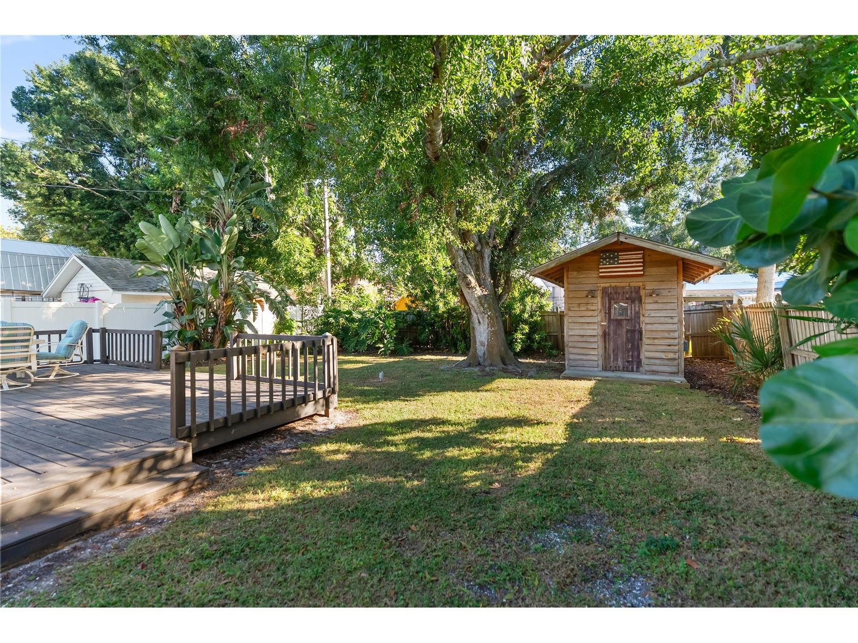 2530 Loma Linda Street Sarasota FL 34239 A4669972 image25