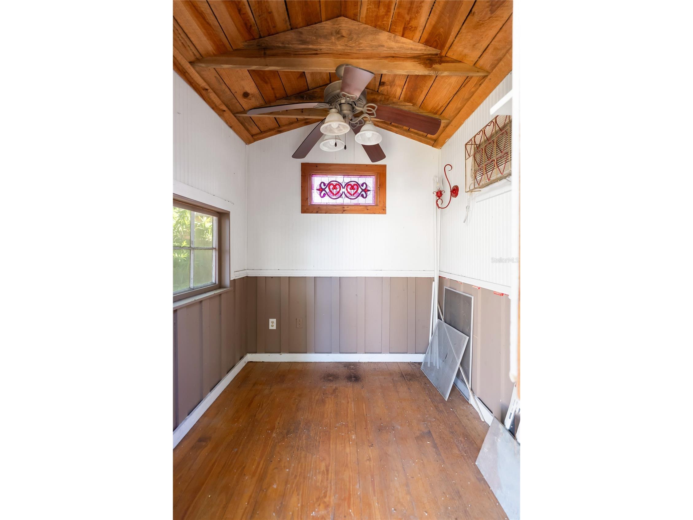 2530 Loma Linda Street Sarasota FL 34239 A4669972 image31