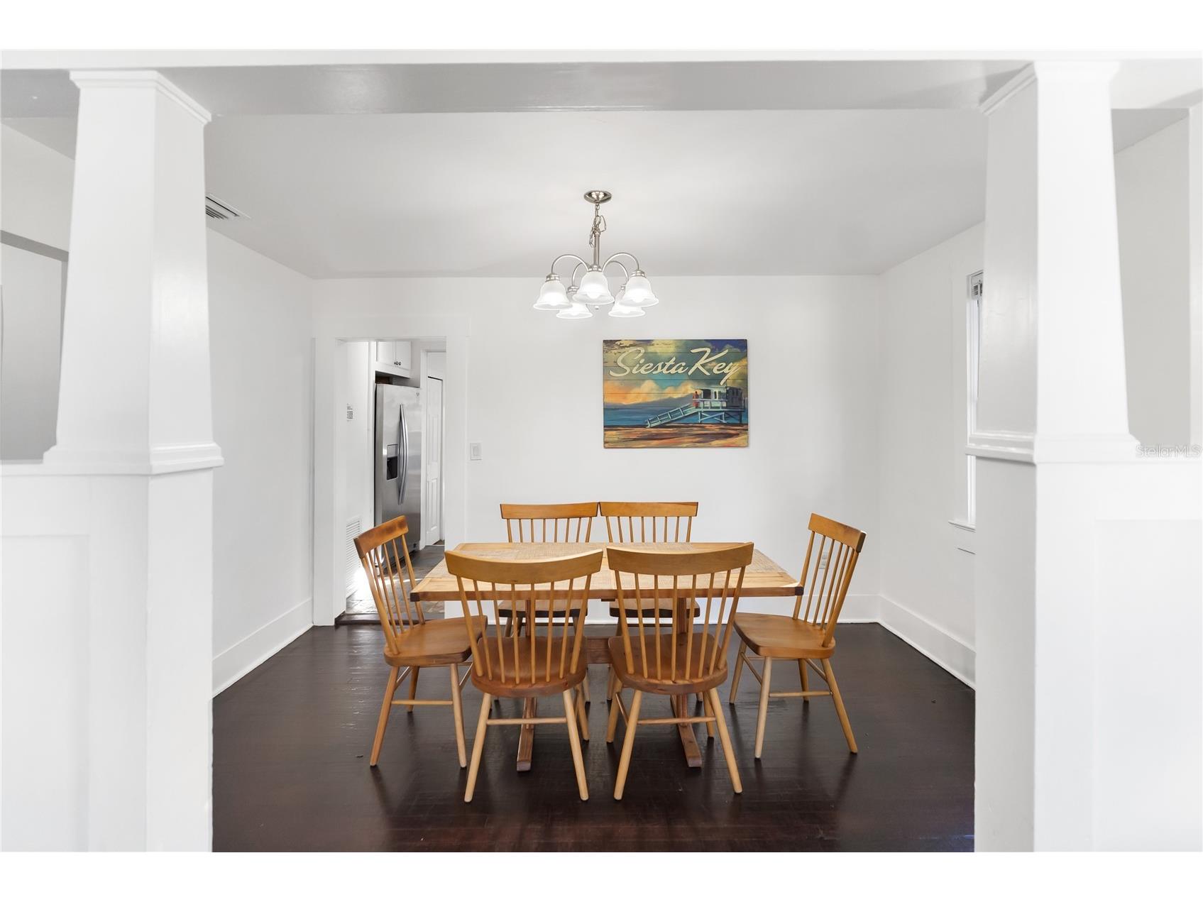 2530 Loma Linda Street Sarasota FL 34239 A4669972 image8