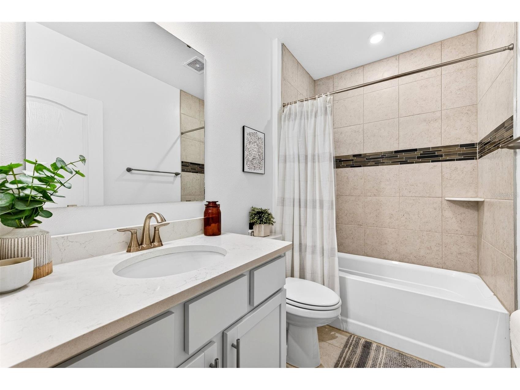 2530 Roygaris Street NW Palm Bay FL 32907 V4949040 image8