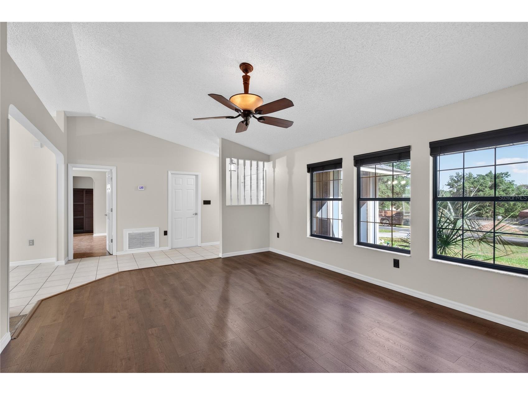 25302 Glen Eagles St Sorrento FL 32776 G5111656 image8