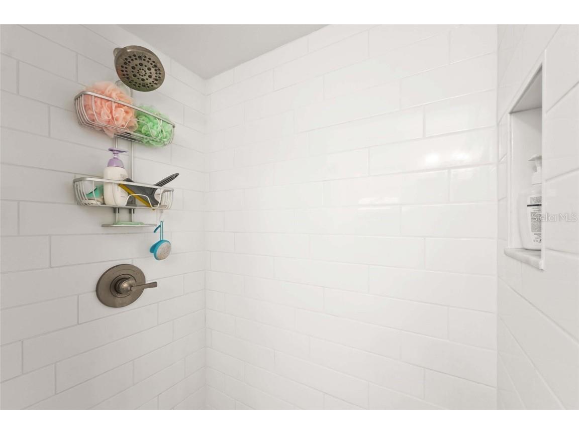2531 Riverbluff Parkway #V181 Sarasota FL 34231 A4673298 image30