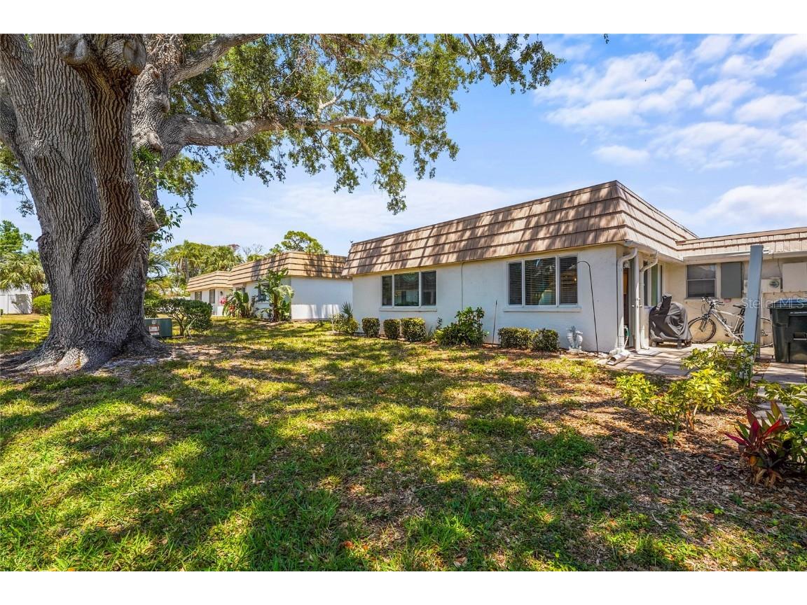 2531 Riverbluff Parkway #V181 Sarasota FL 34231 A4673298 image40