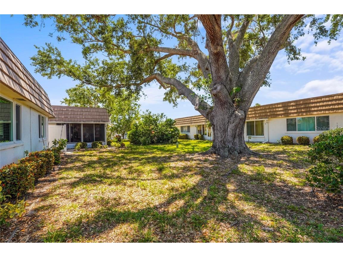 2531 Riverbluff Parkway #V181 Sarasota FL 34231 A4673298 image42
