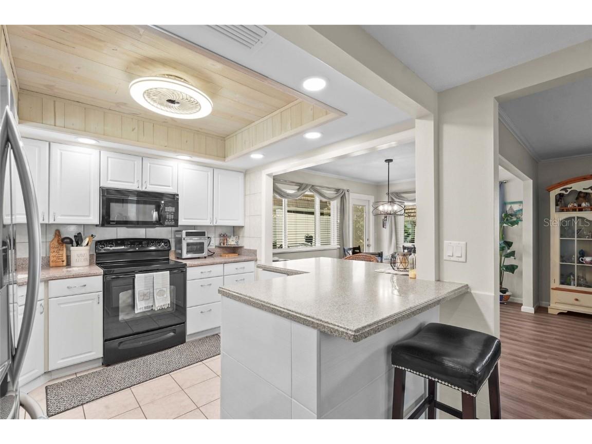 2531 Riverbluff Parkway #V181 Sarasota FL 34231 A4673298 image8