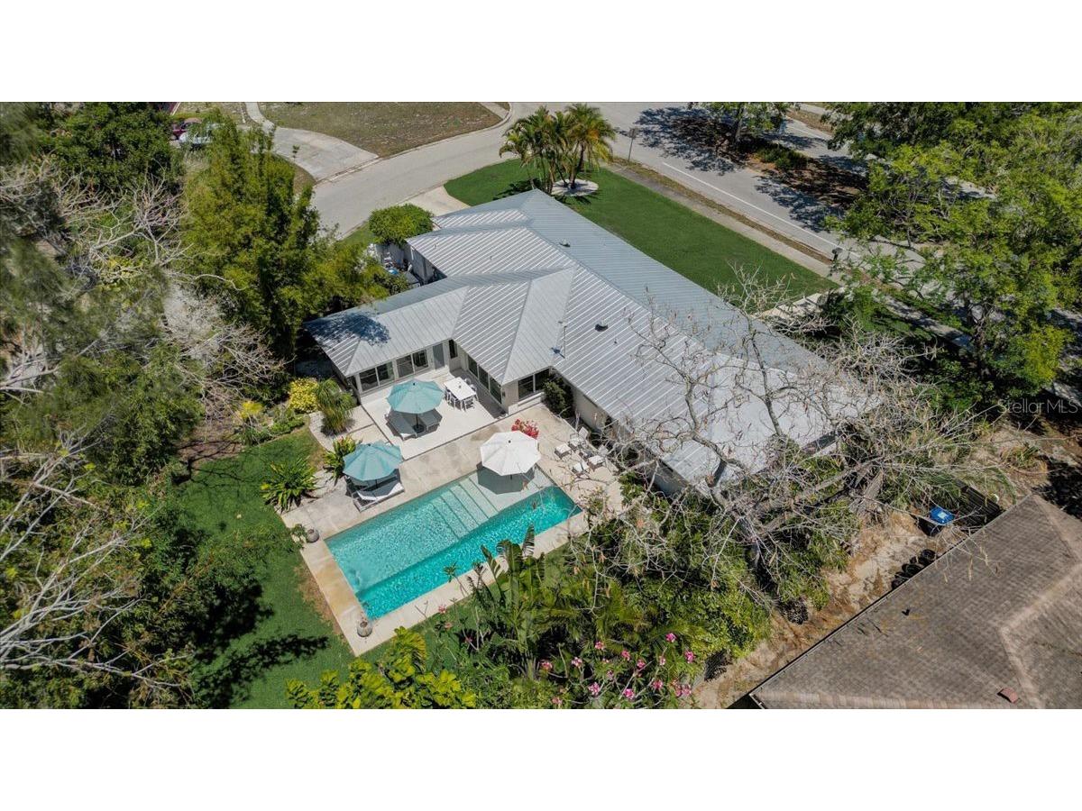 2531 Siesta Drive, Sarasota, FL, 34239 MLS A4589619 Edina Realty