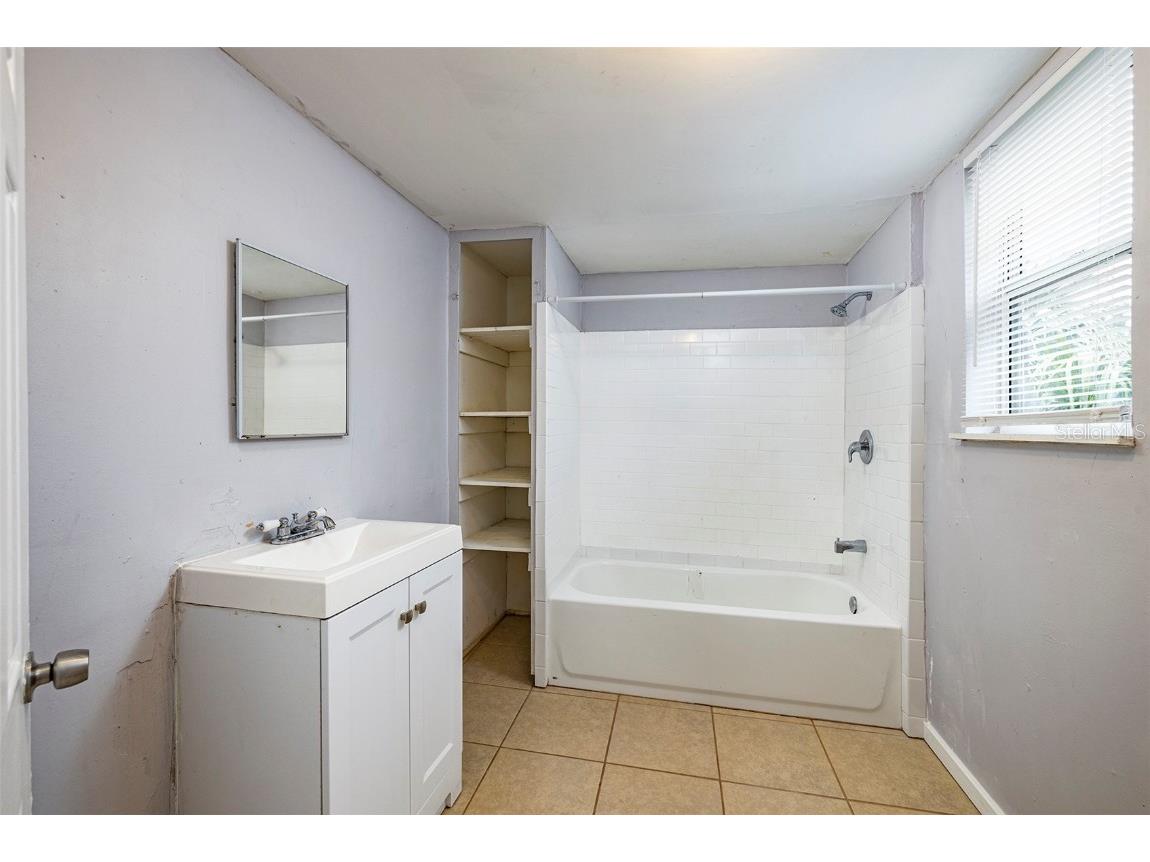 2531 W Cherry Street #B Tampa FL 33607 TB8449838 image11