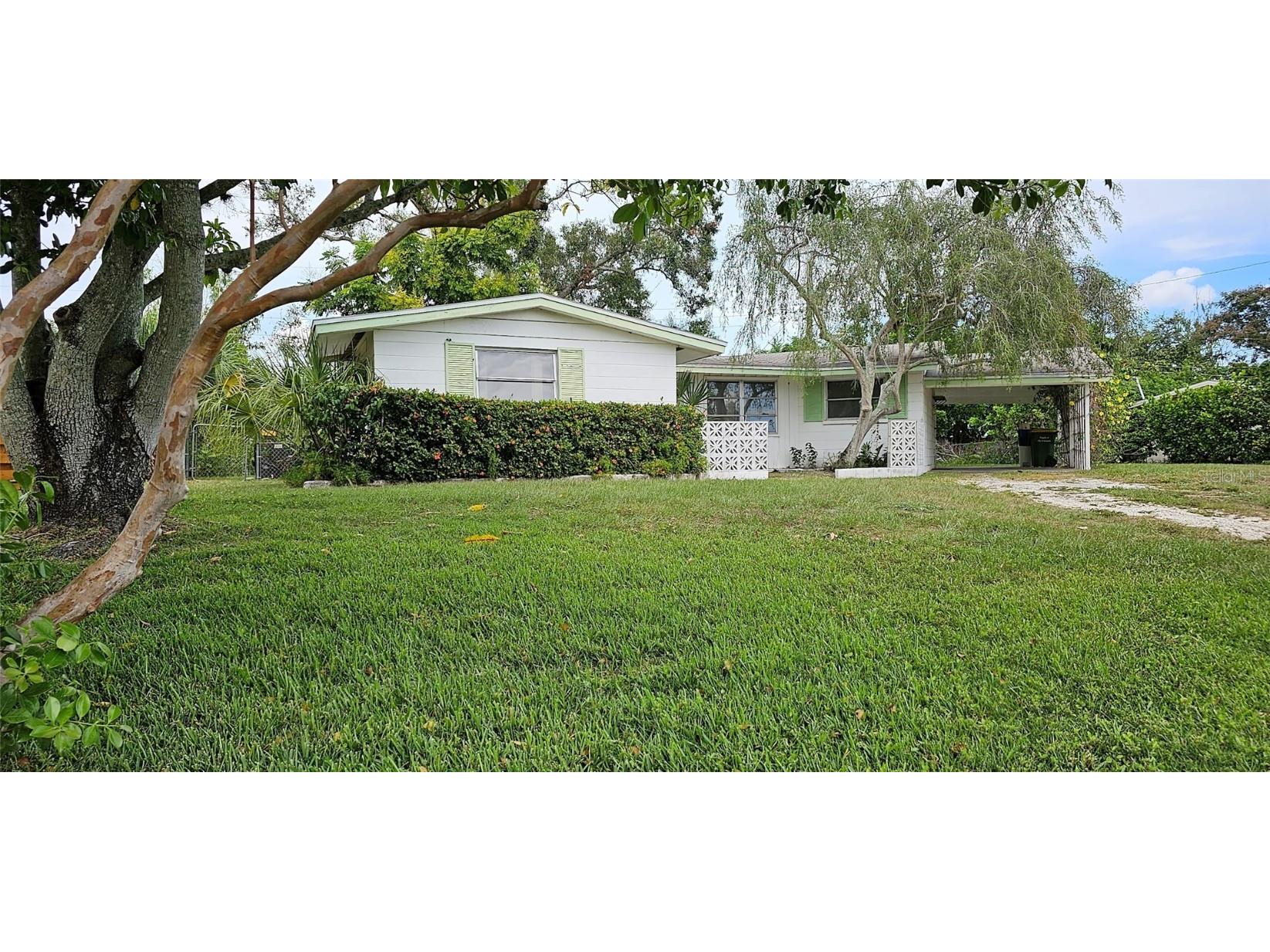 2531 Wisteria Street Sarasota FL 34239 A4583340 image1