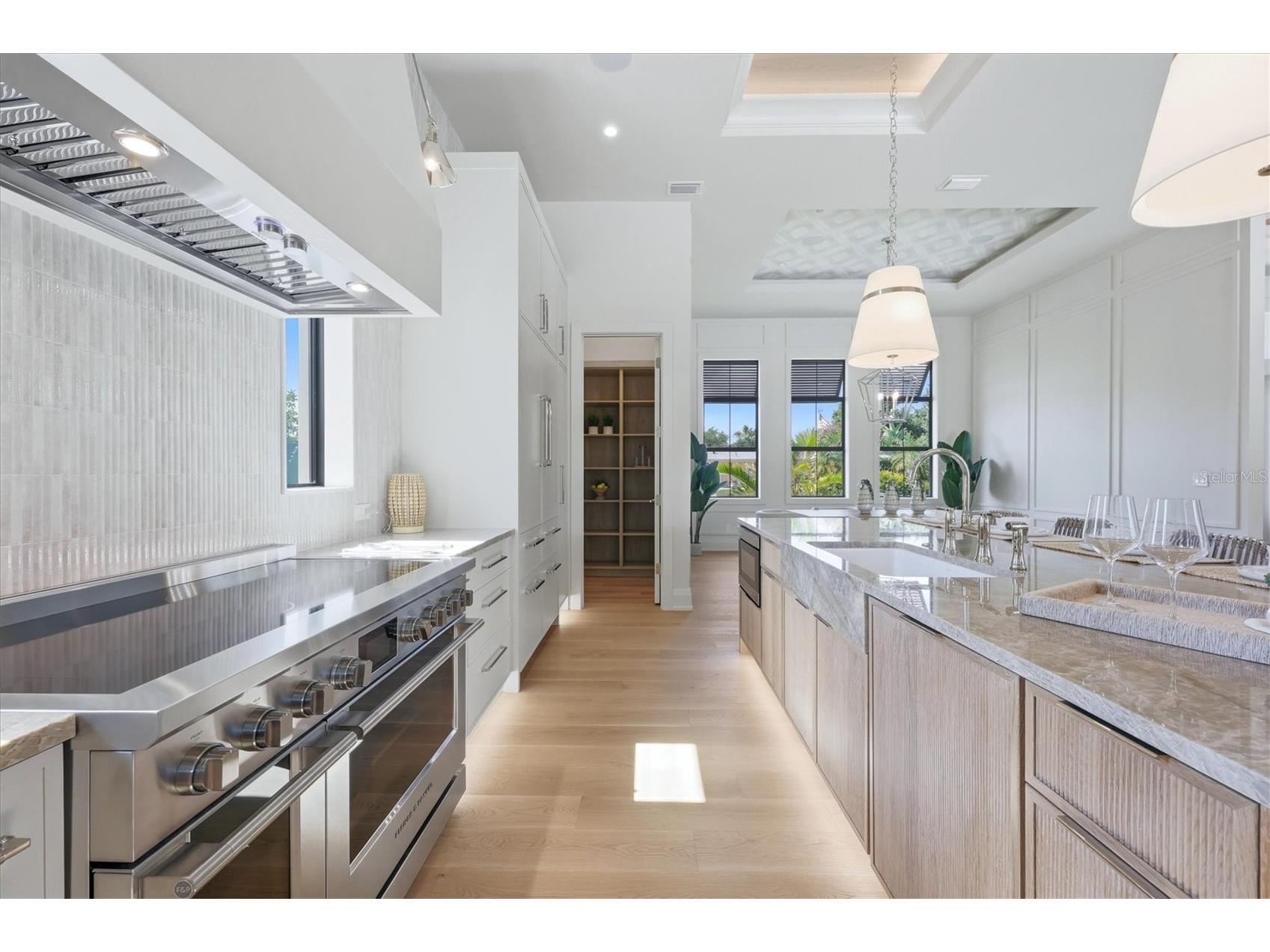 2531 Wisteria Street Sarasota FL 34239 A4694903 image15