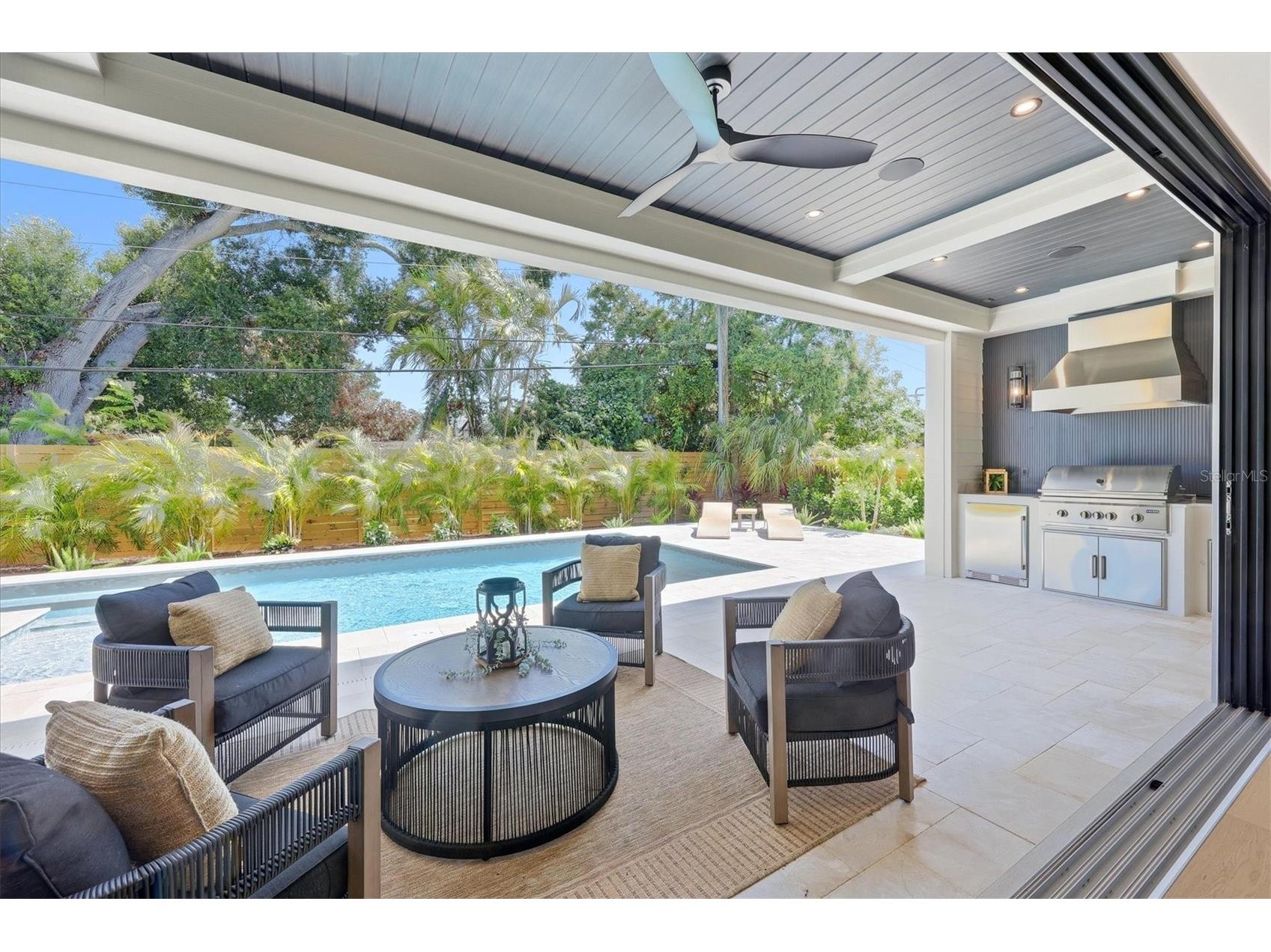 2531 Wisteria Street Sarasota FL 34239 A4694903 image44