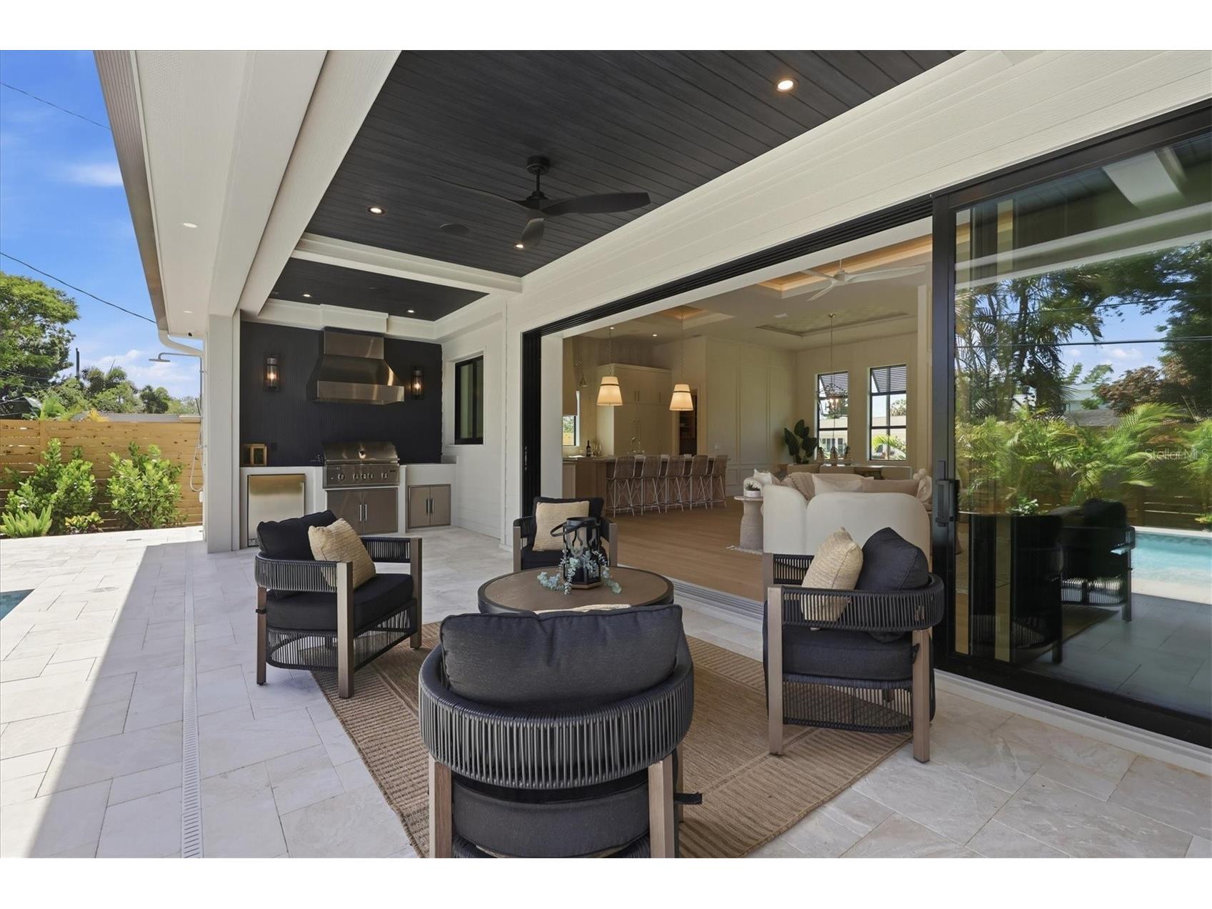 2531 Wisteria Street Sarasota FL 34239 A4694903 image46