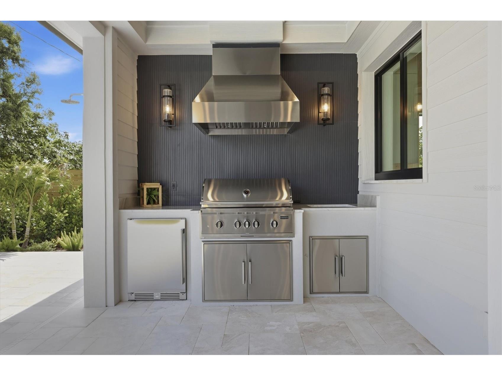2531 Wisteria Street Sarasota FL 34239 A4694903 image48