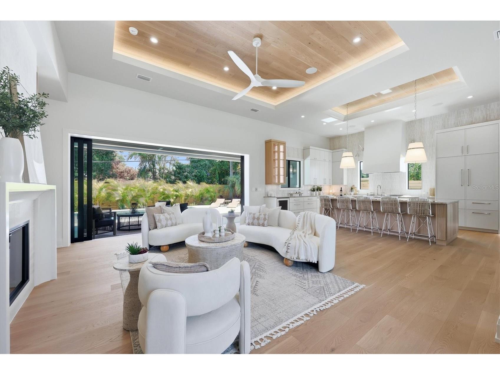 2531 Wisteria Street Sarasota FL 34239 A4694903 image5