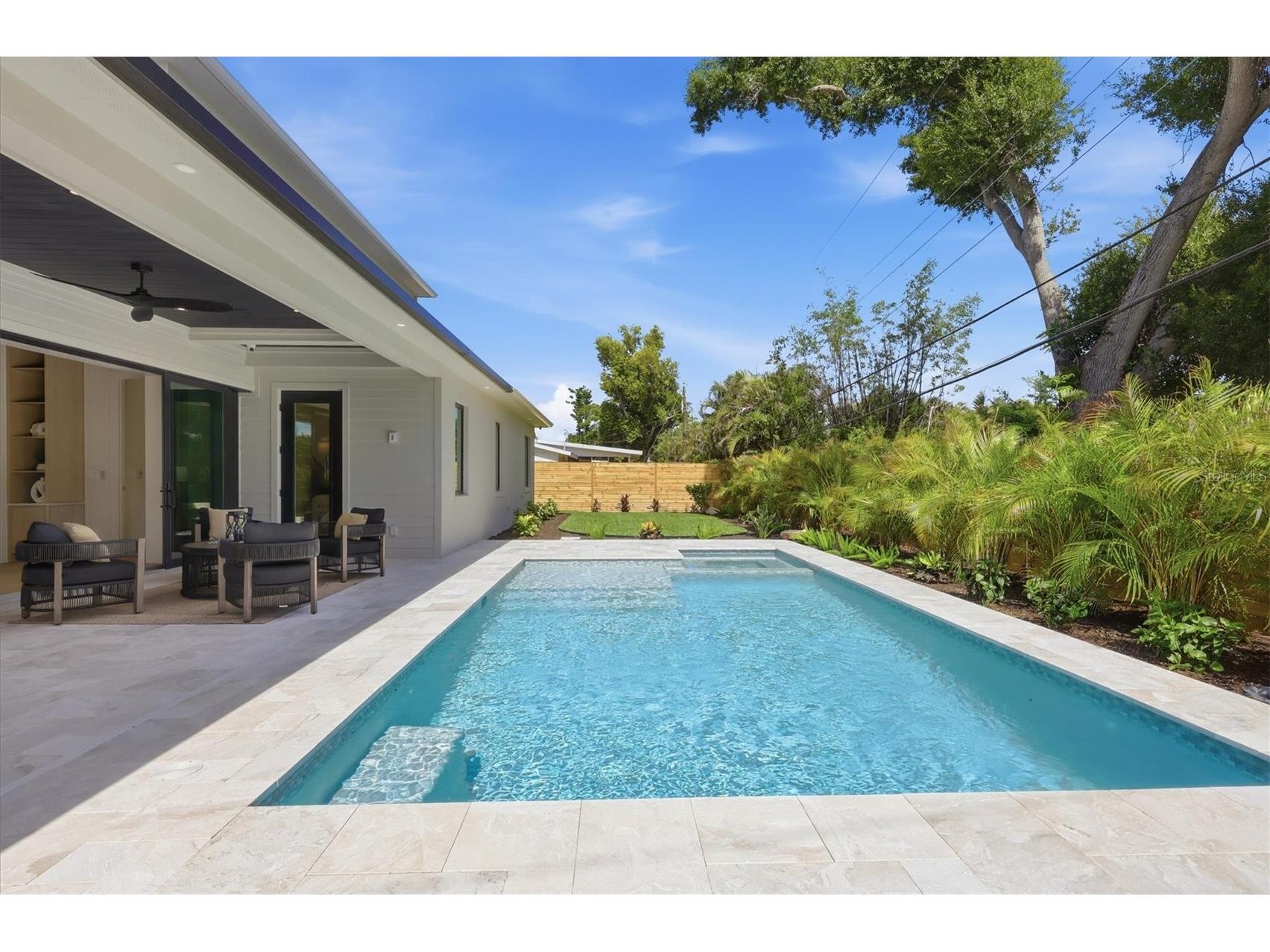 2531 Wisteria Street Sarasota FL 34239 A4694903 image51