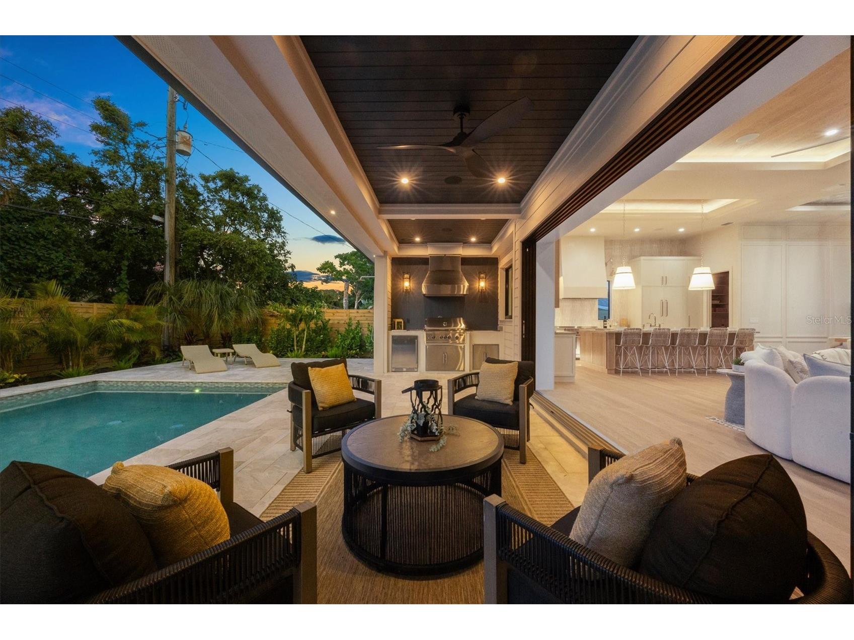 2531 Wisteria Street Sarasota FL 34239 A4694903 image59
