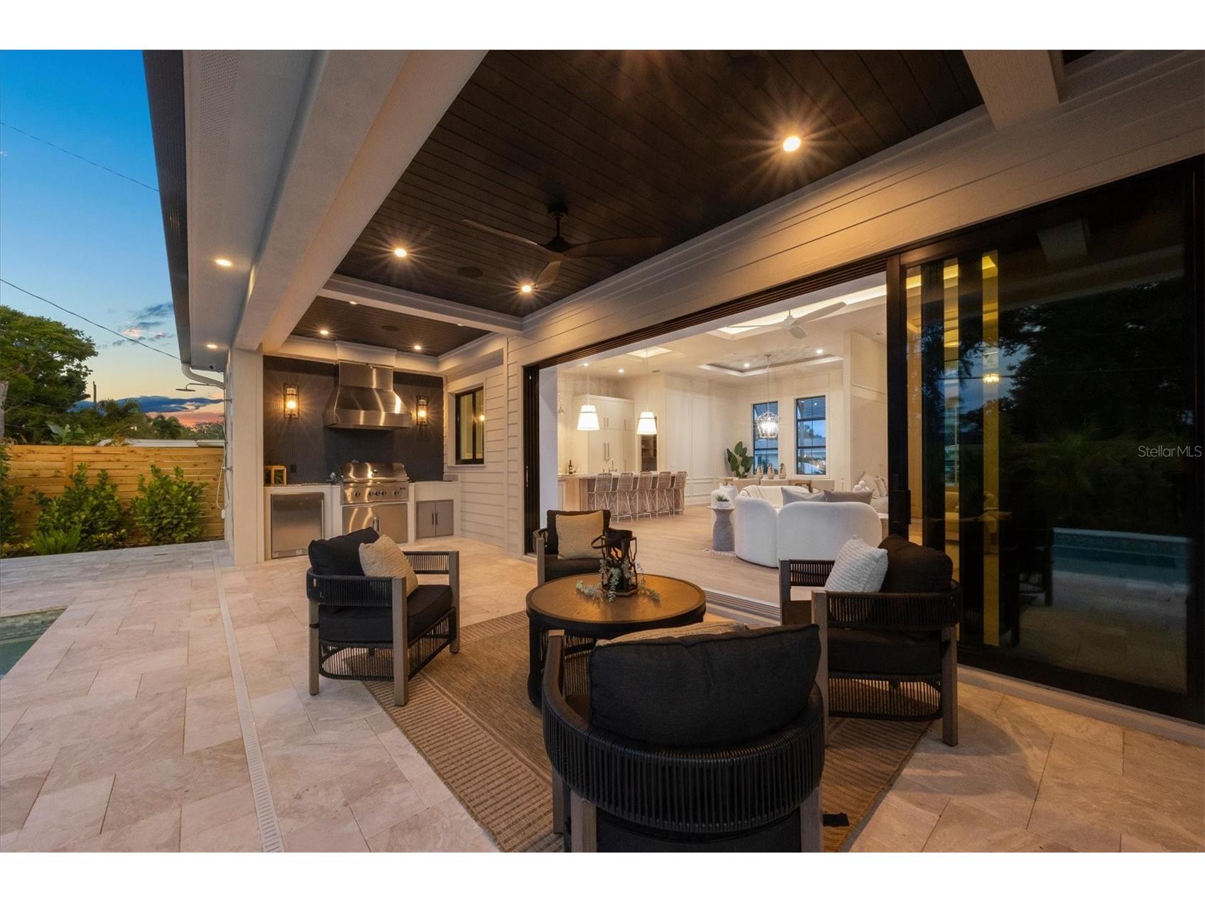 2531 Wisteria Street Sarasota FL 34239 A4694903 image60