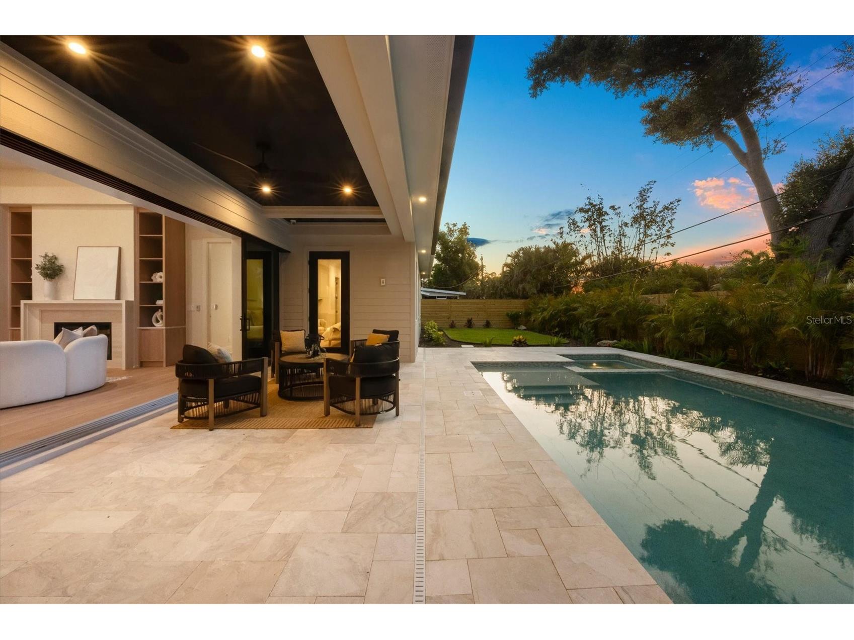 2531 Wisteria Street Sarasota FL 34239 A4694903 image61