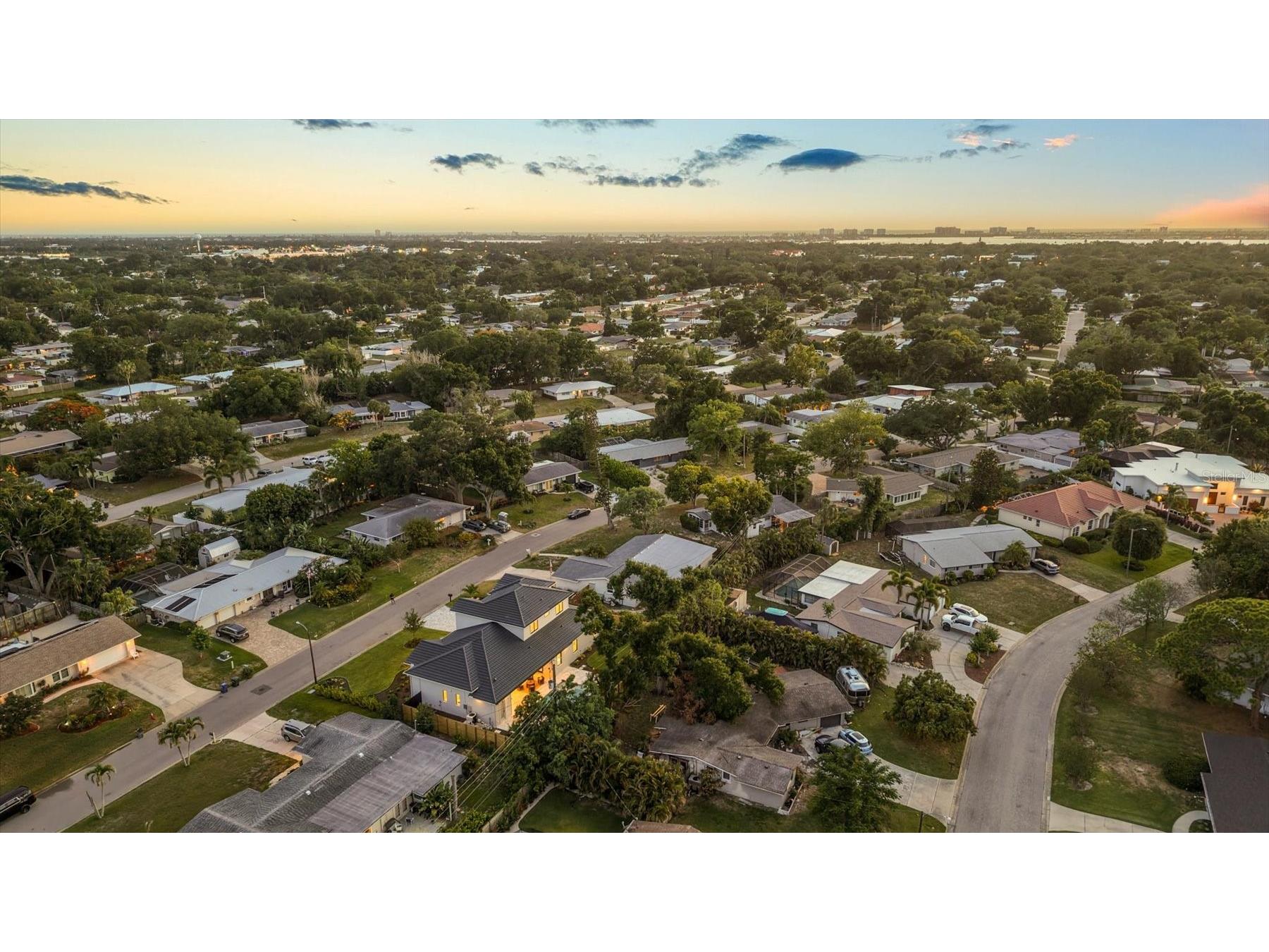 2531 Wisteria Street Sarasota FL 34239 A4694903 image65
