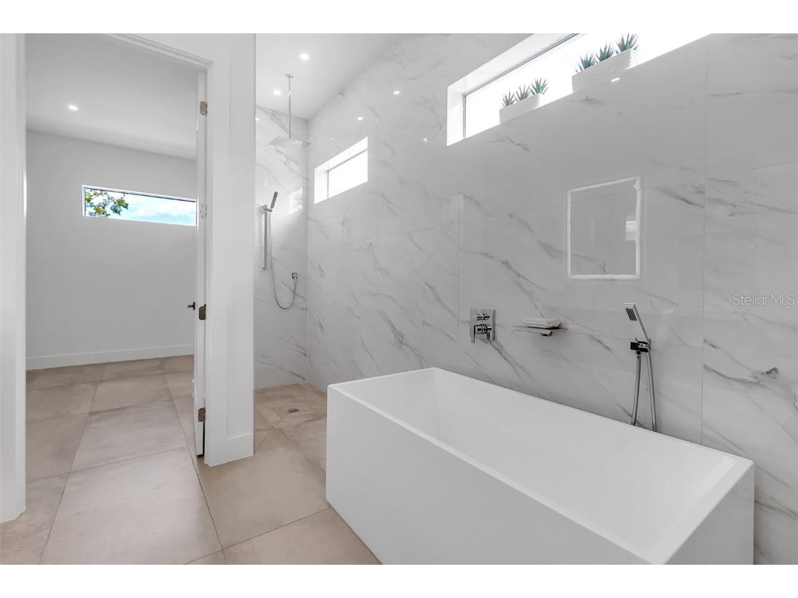 2532 Fruit Tree Drive Sarasota FL 34239 A4662213 image22