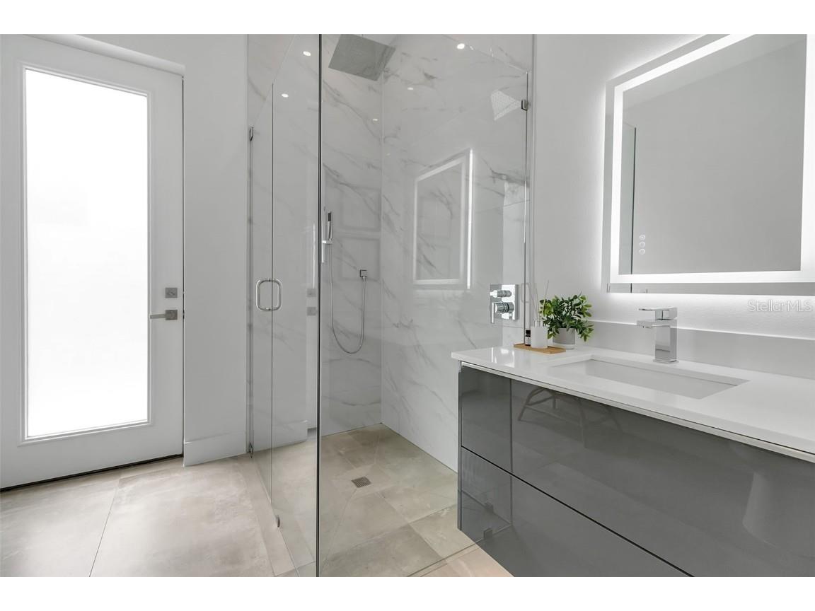 2532 Fruit Tree Drive Sarasota FL 34239 A4662213 image26