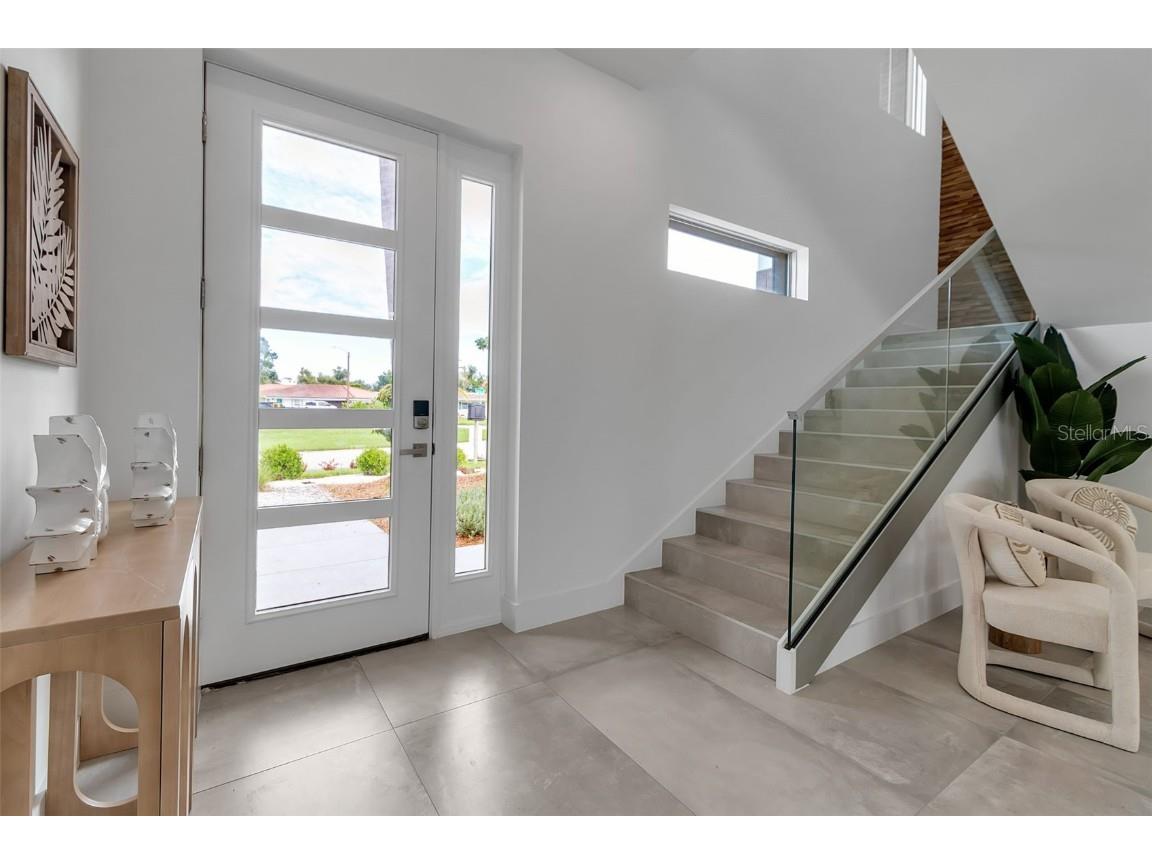 2532 Fruit Tree Drive Sarasota FL 34239 A4662213 image3