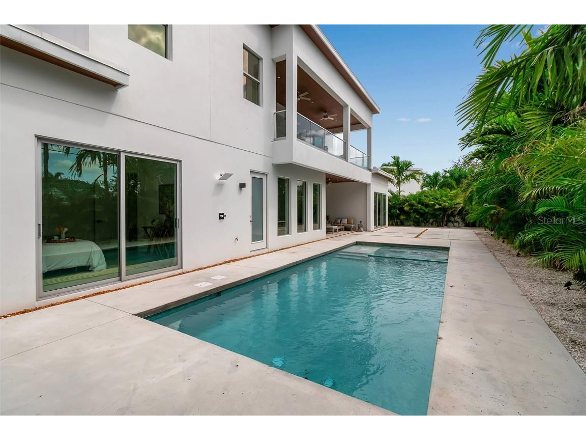 2532 Fruit Tree Drive Sarasota FL 34239 A4662213 image32