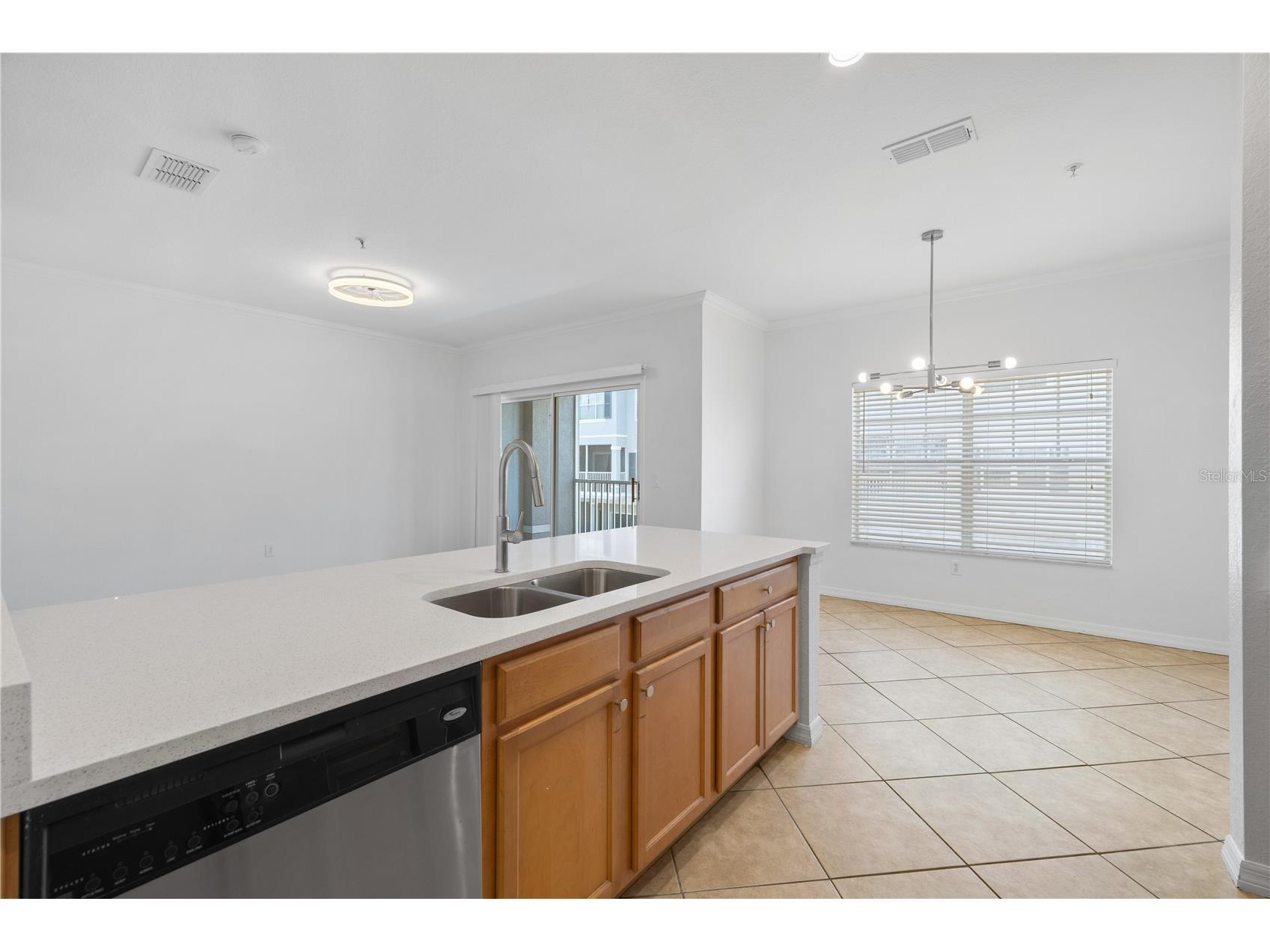 2532 Grand Central Parkway #6 Orlando FL 32839 O6391920 image24