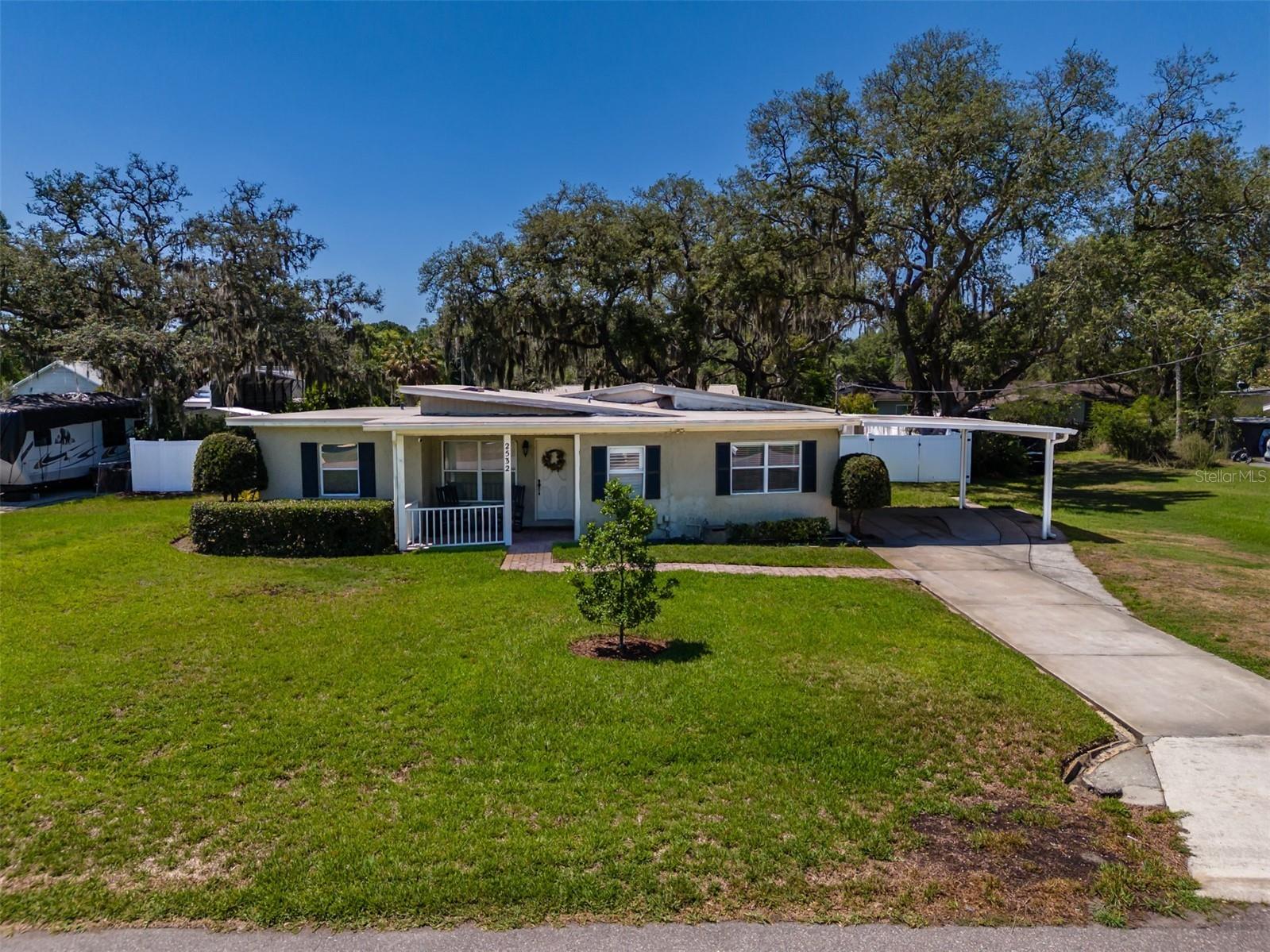 2532 Lake Ellen Lane Tampa FL 33618 TB8509395 image1