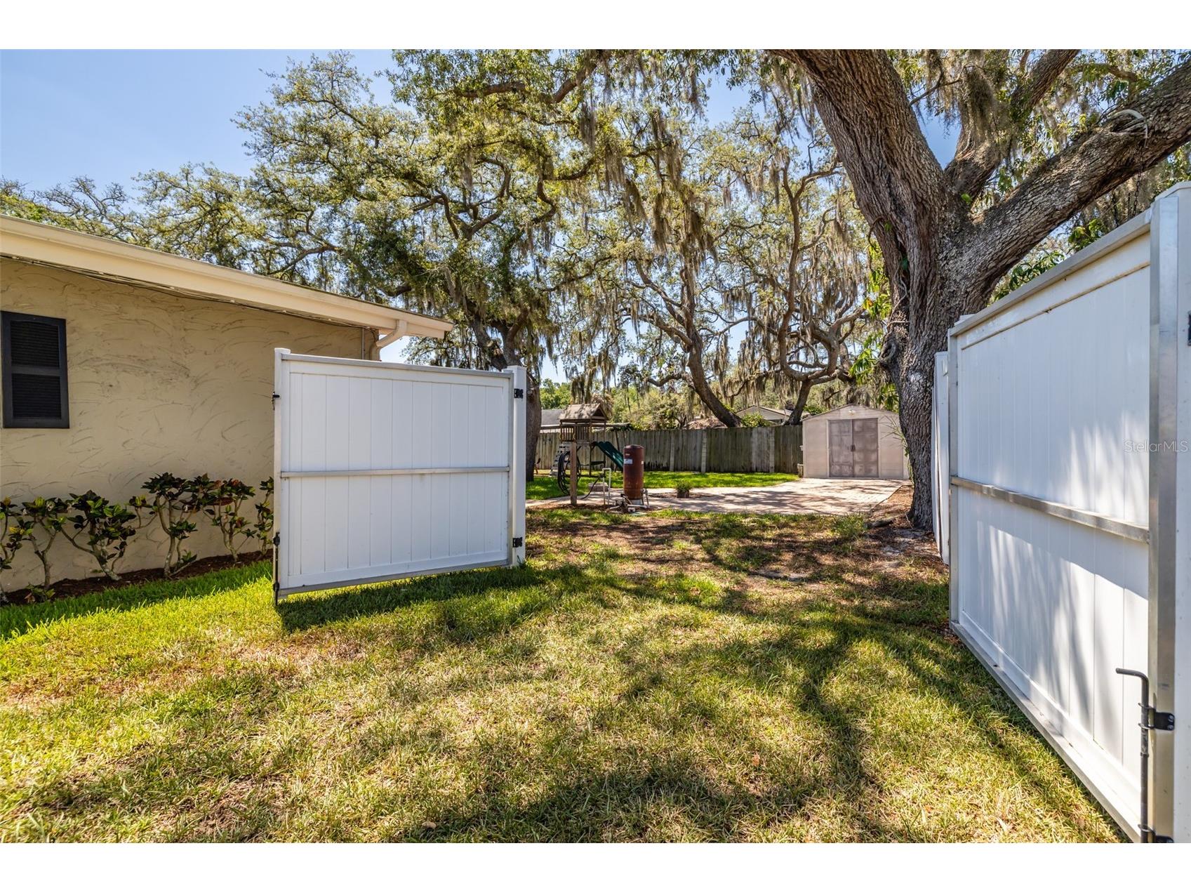 2532 Lake Ellen Lane Tampa FL 33618 TB8509395 image11
