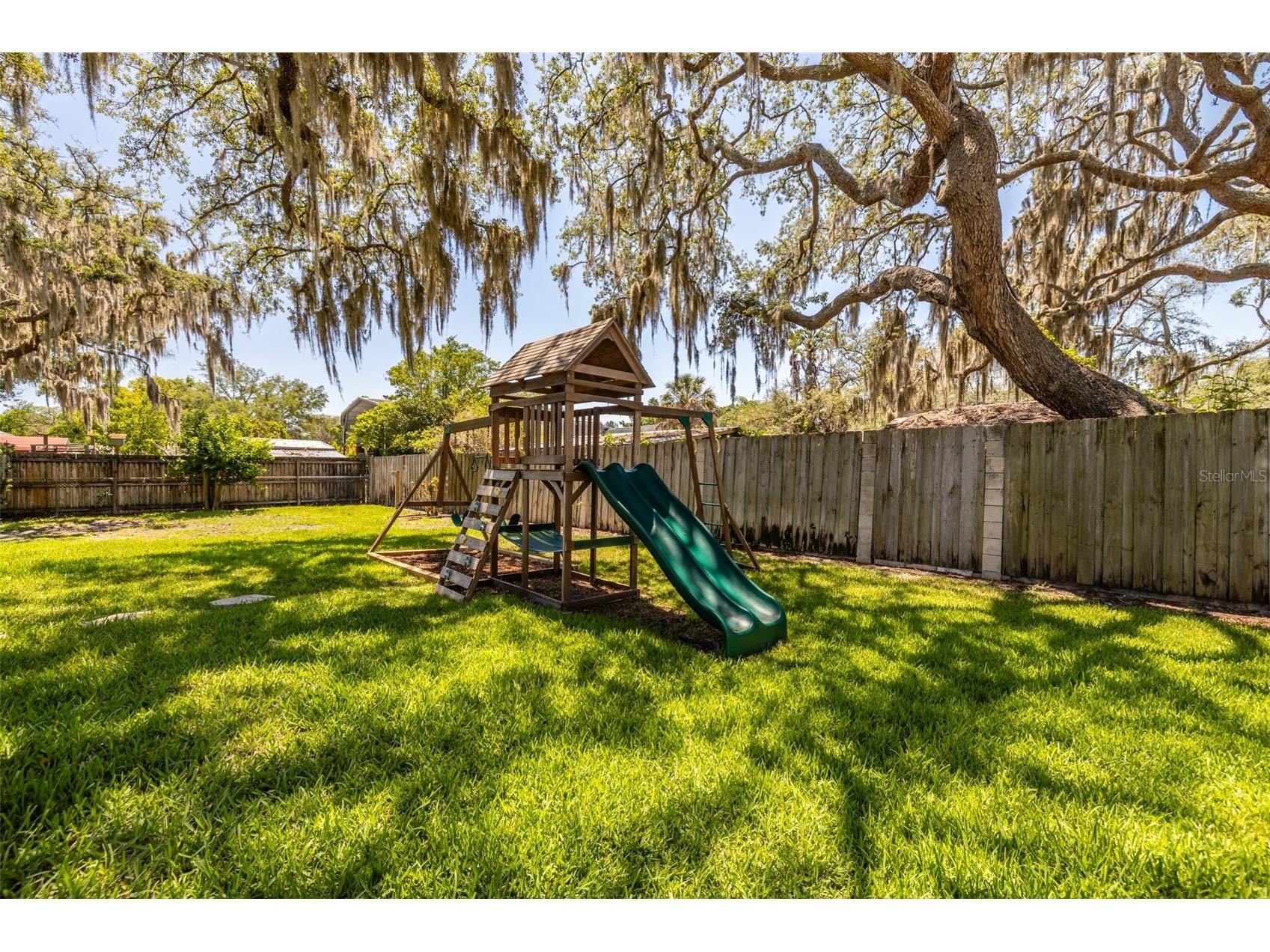 2532 Lake Ellen Lane Tampa FL 33618 TB8509395 image15