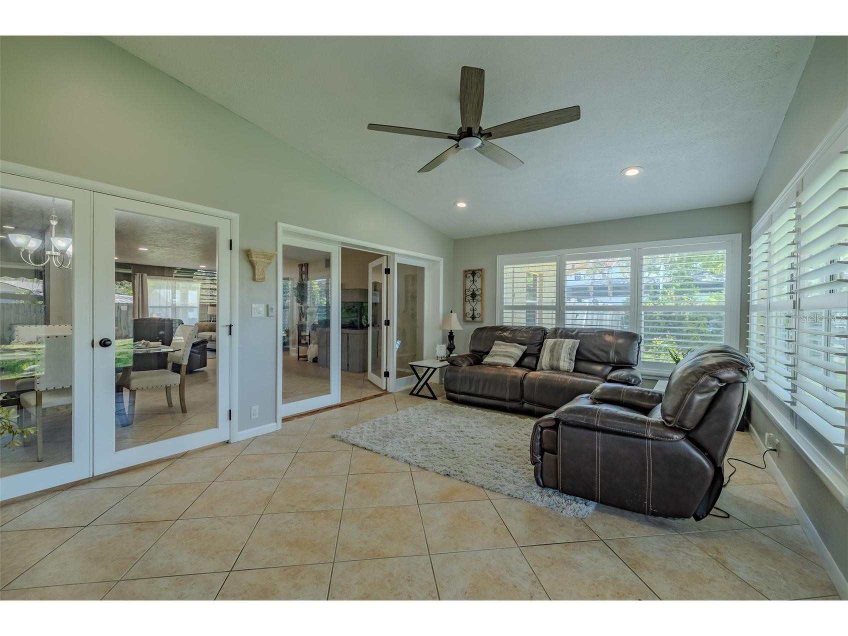 2532 Lake Ellen Lane Tampa FL 33618 TB8509395 image22