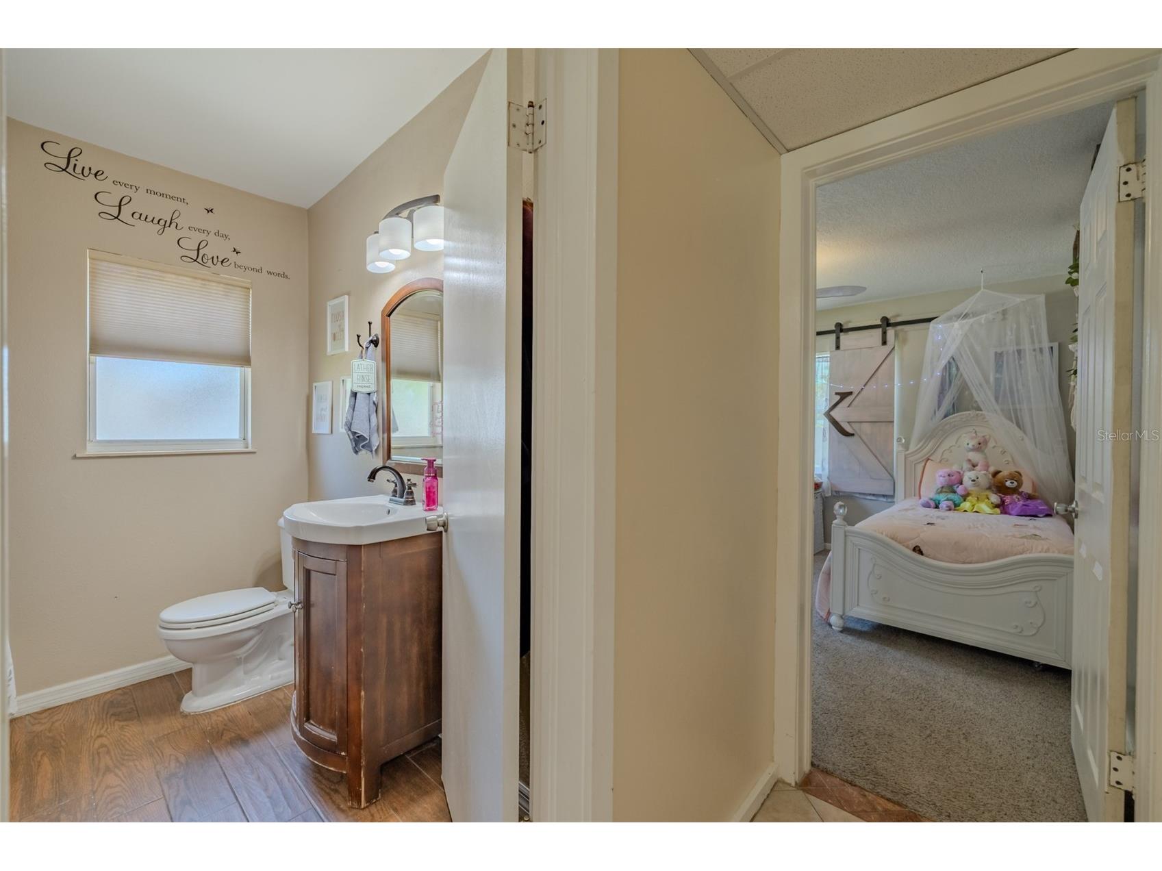 2532 Lake Ellen Lane Tampa FL 33618 TB8509395 image45