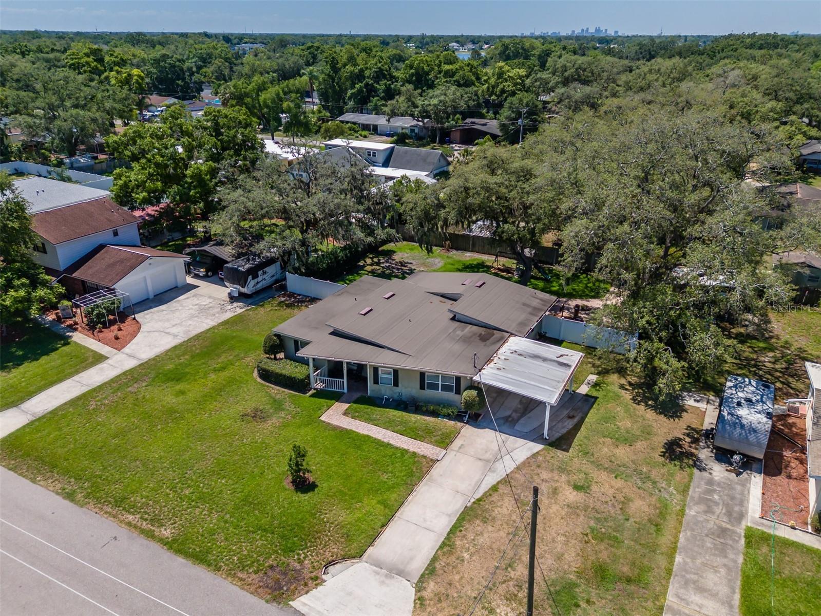 2532 Lake Ellen Lane Tampa FL 33618 TB8509395 image7