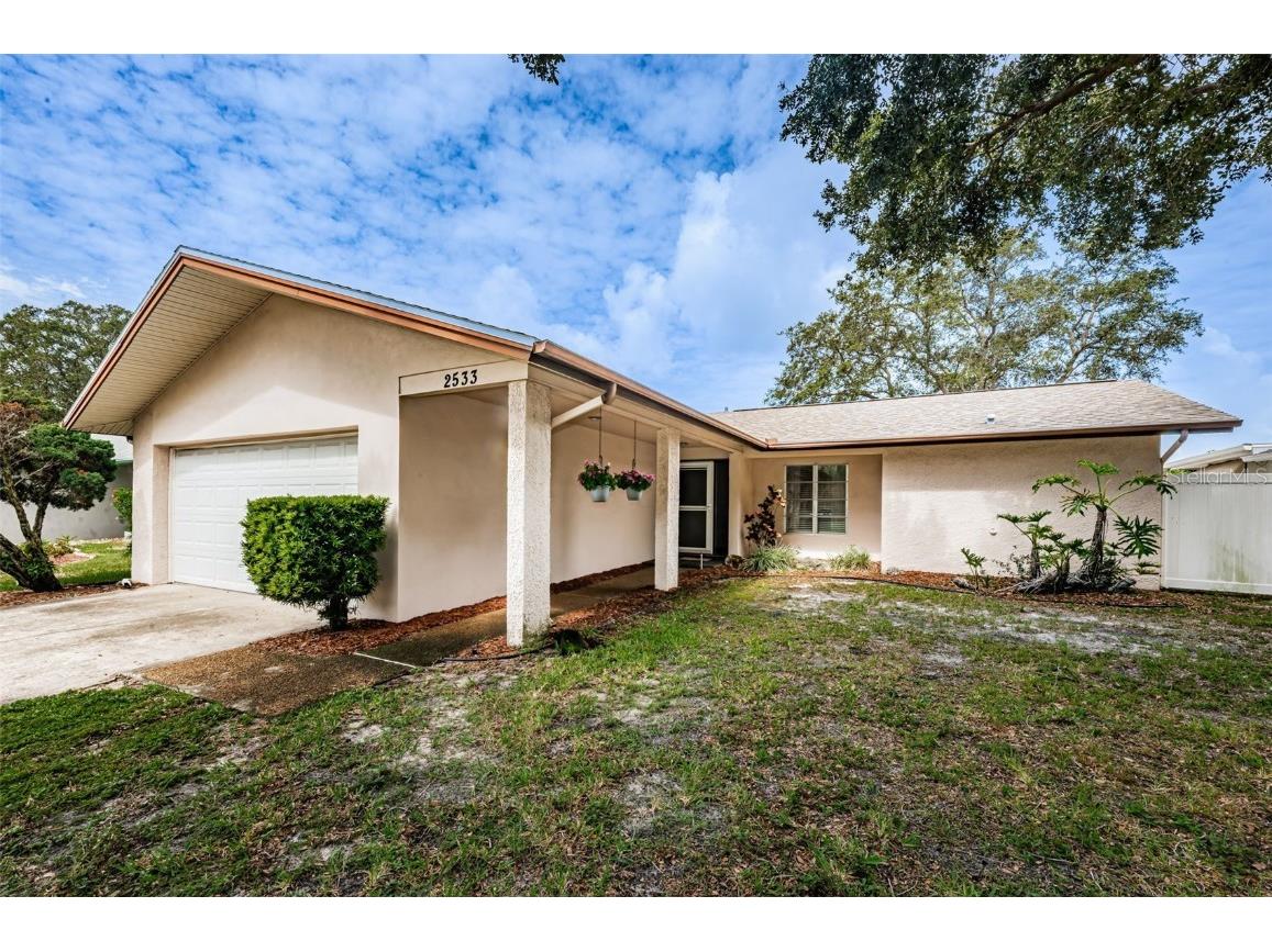 2533 Bramblewood Drive W Clearwater FL 33763 U8208166 image1
