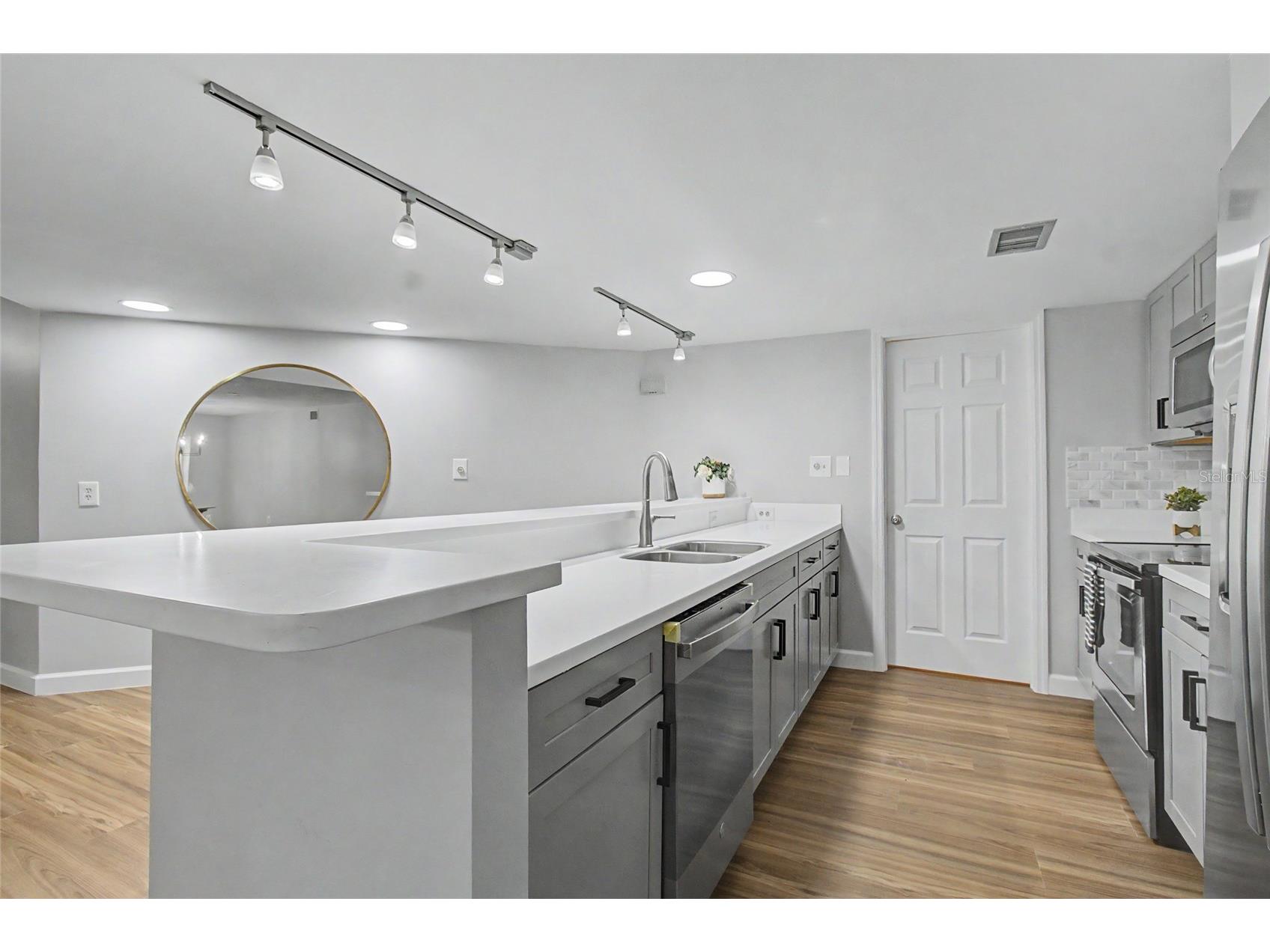 2533 Dolly Bay Drive #107 Palm Harbor FL 34684 - LAKE TARPON TB8507348 image10