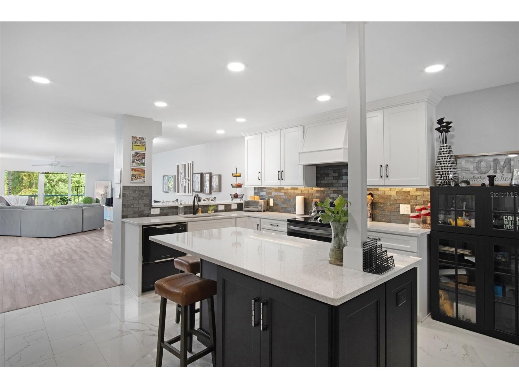 2533 Dolly Bay Drive #203 Palm Harbor FL 34684 - LAKE TARPON TB8386582 image2