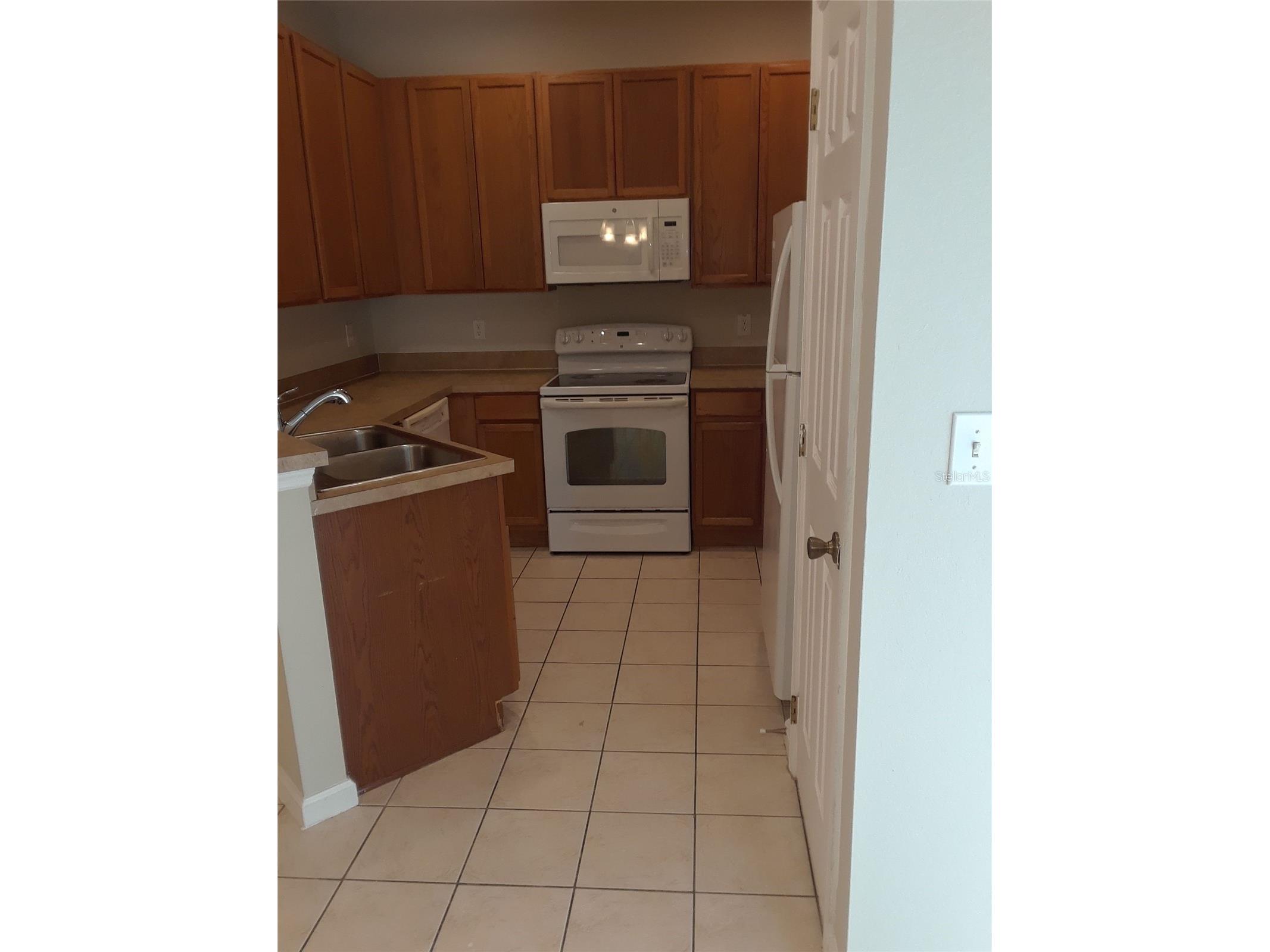 2533 Old Kent Circle Kissimmee FL 34758 O6413133 image4