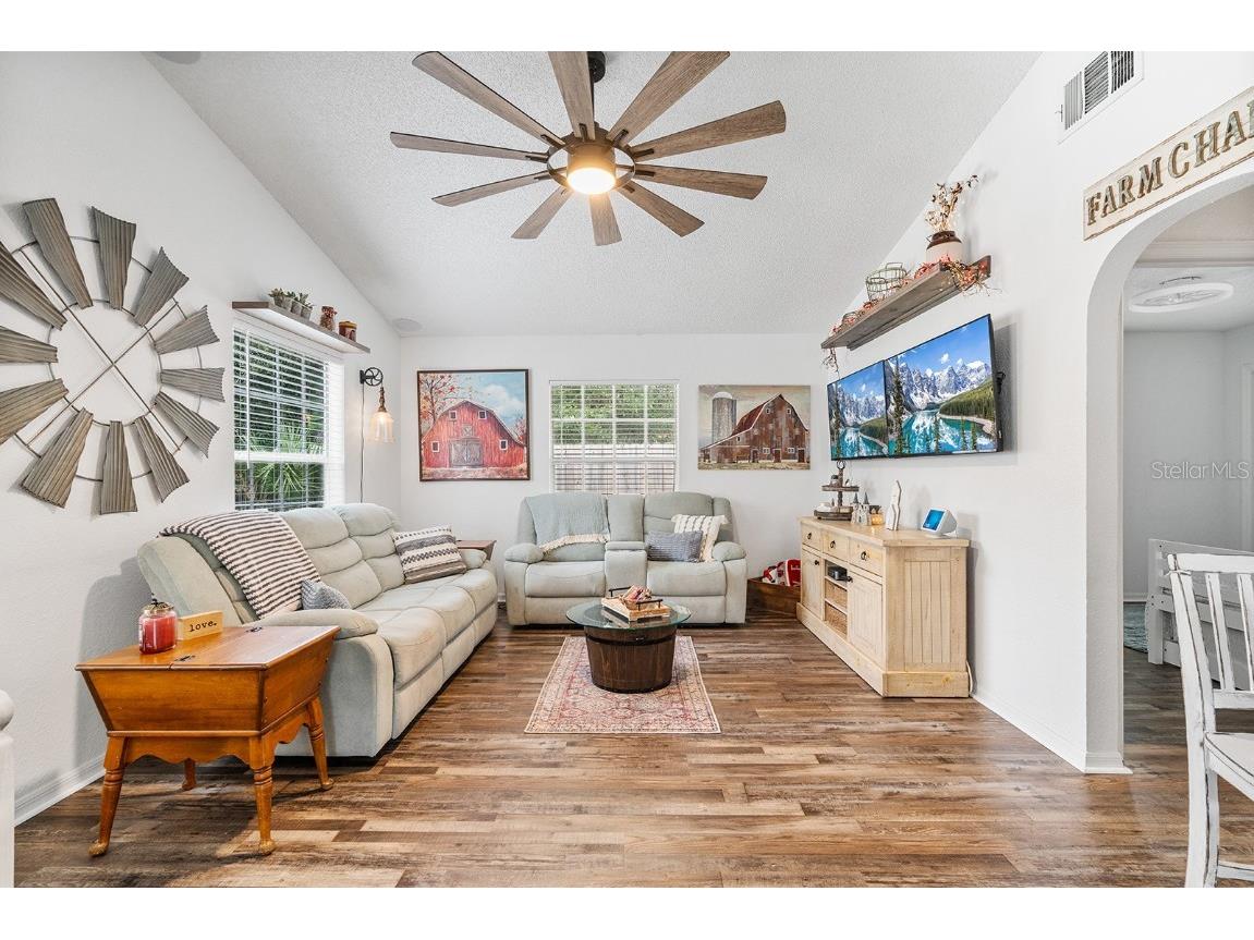 25336 Saint Anne Street Sorrento FL 32776 O6363599 image9