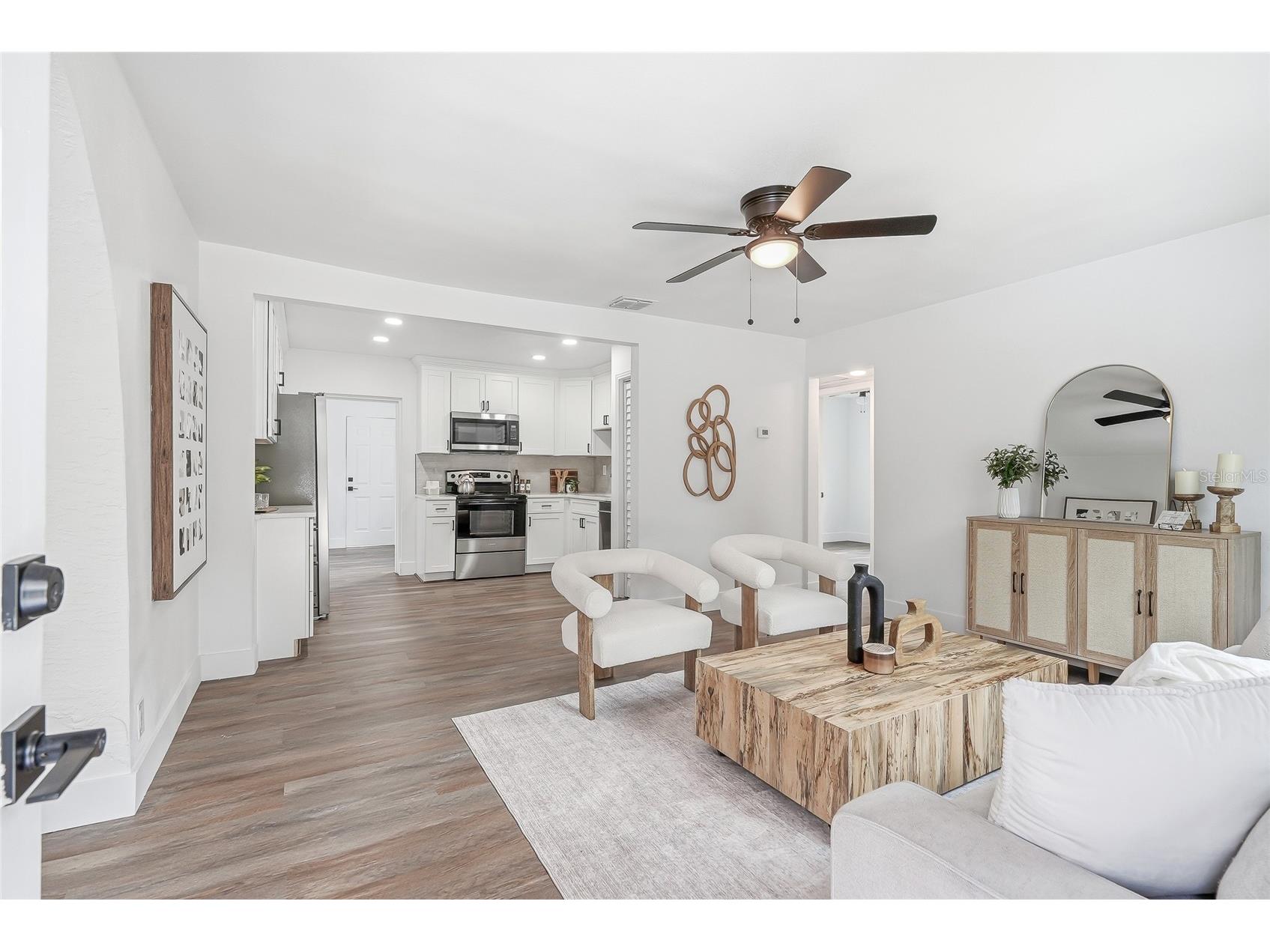 2534 19th Street S Saint Petersburg FL 33712 TB8519053 image2