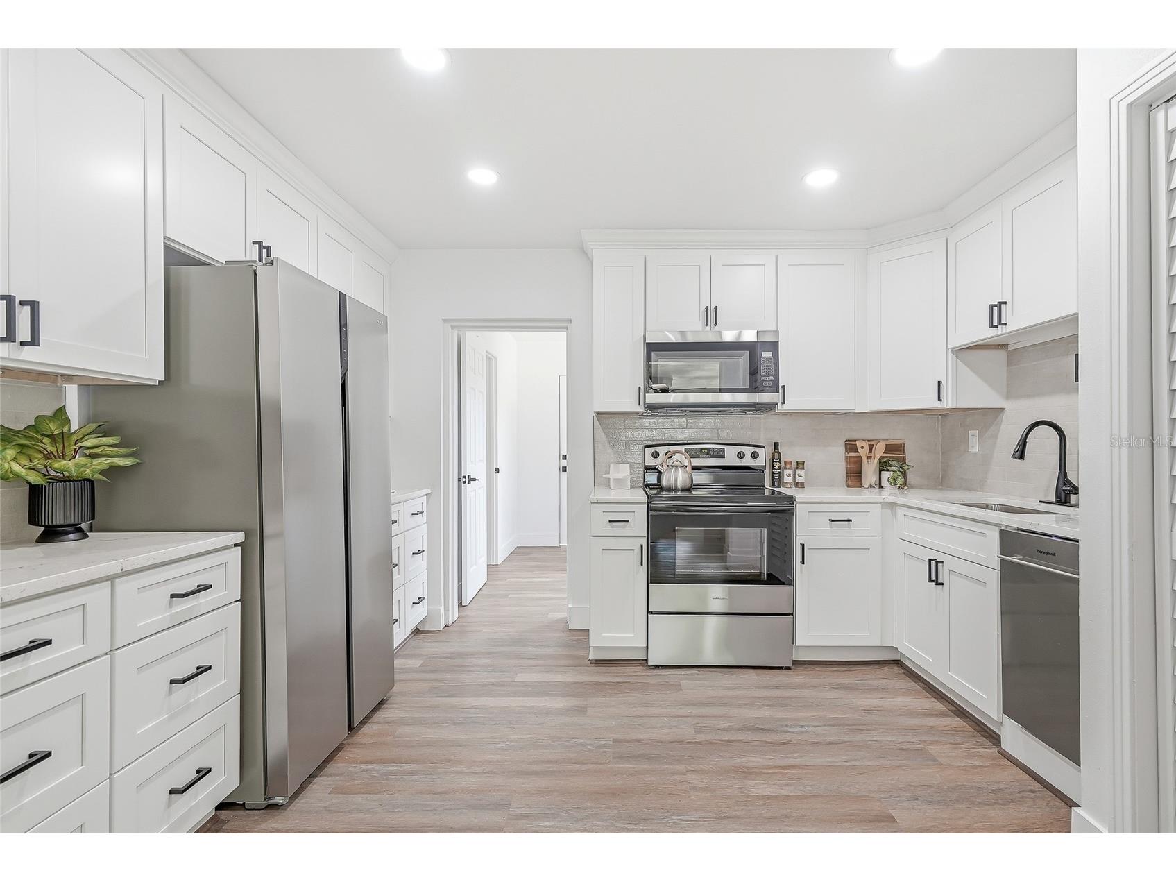 2534 19th Street S Saint Petersburg FL 33712 TB8519053 image6