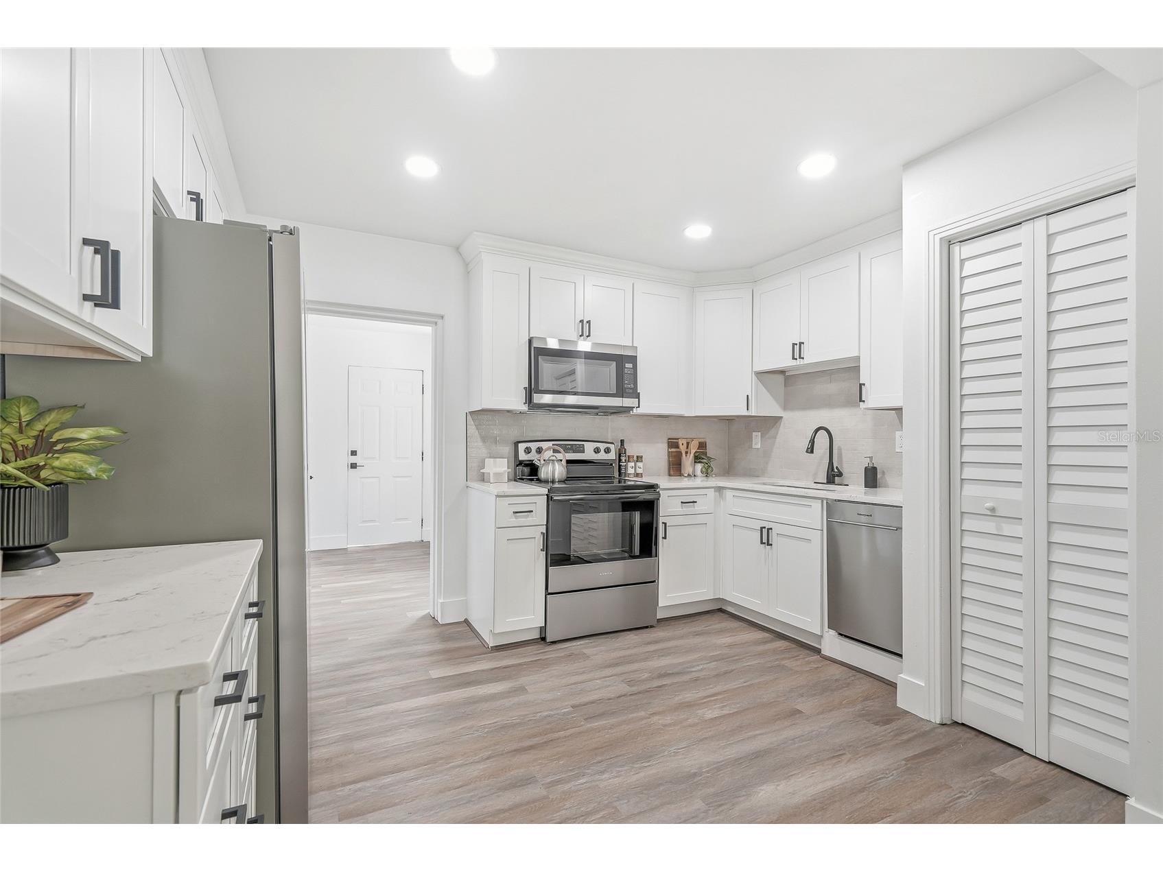 2534 19th Street S Saint Petersburg FL 33712 TB8519053 image7