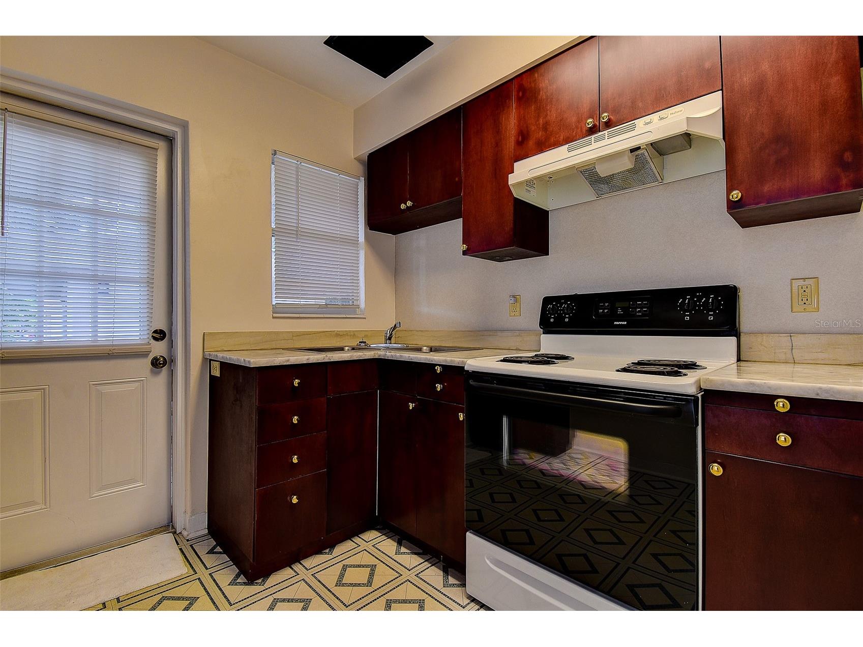 2534 40th Avenue N Saint Petersburg FL 33714 TB8486374 image14