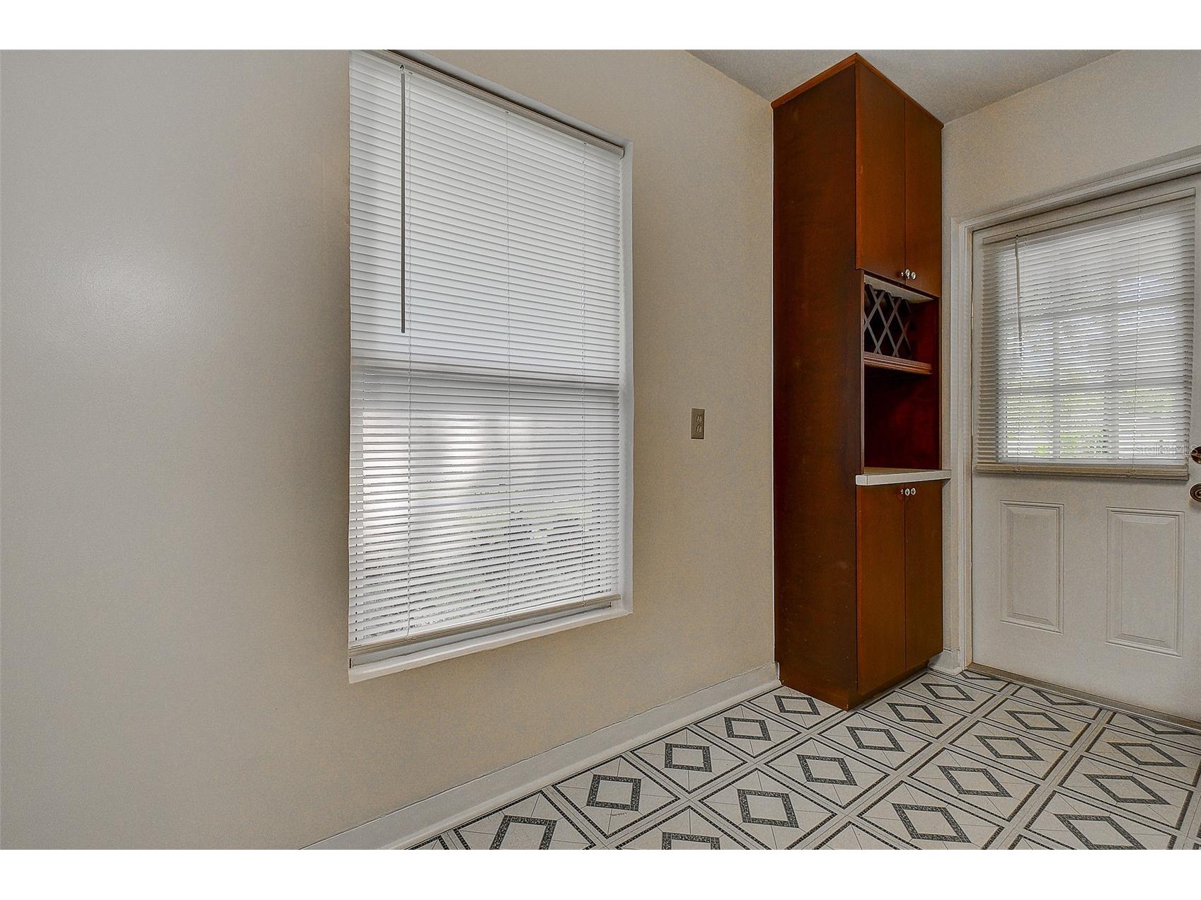 2534 40th Avenue N Saint Petersburg FL 33714 TB8486374 image31