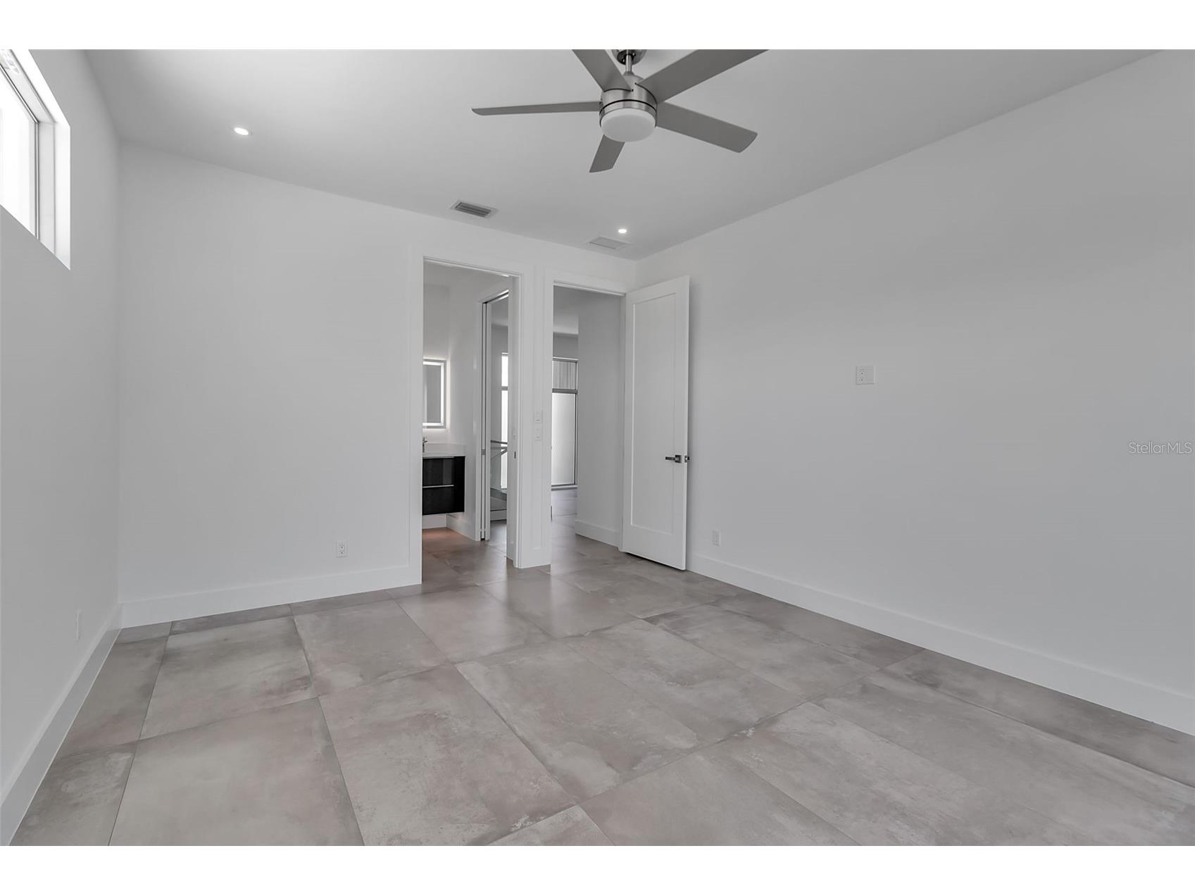 2534 Grove Street Sarasota FL 34239 A4662120 image35