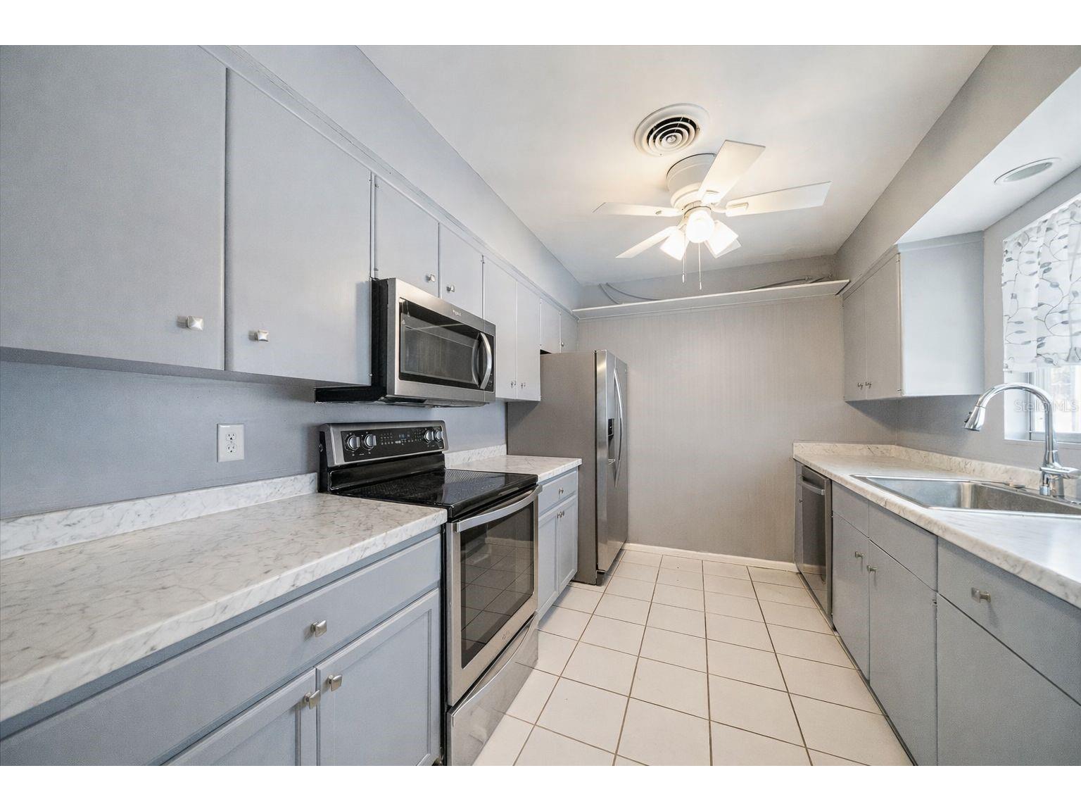 2534 Waneta Drive Sarasota FL 34231 A4678870 image10